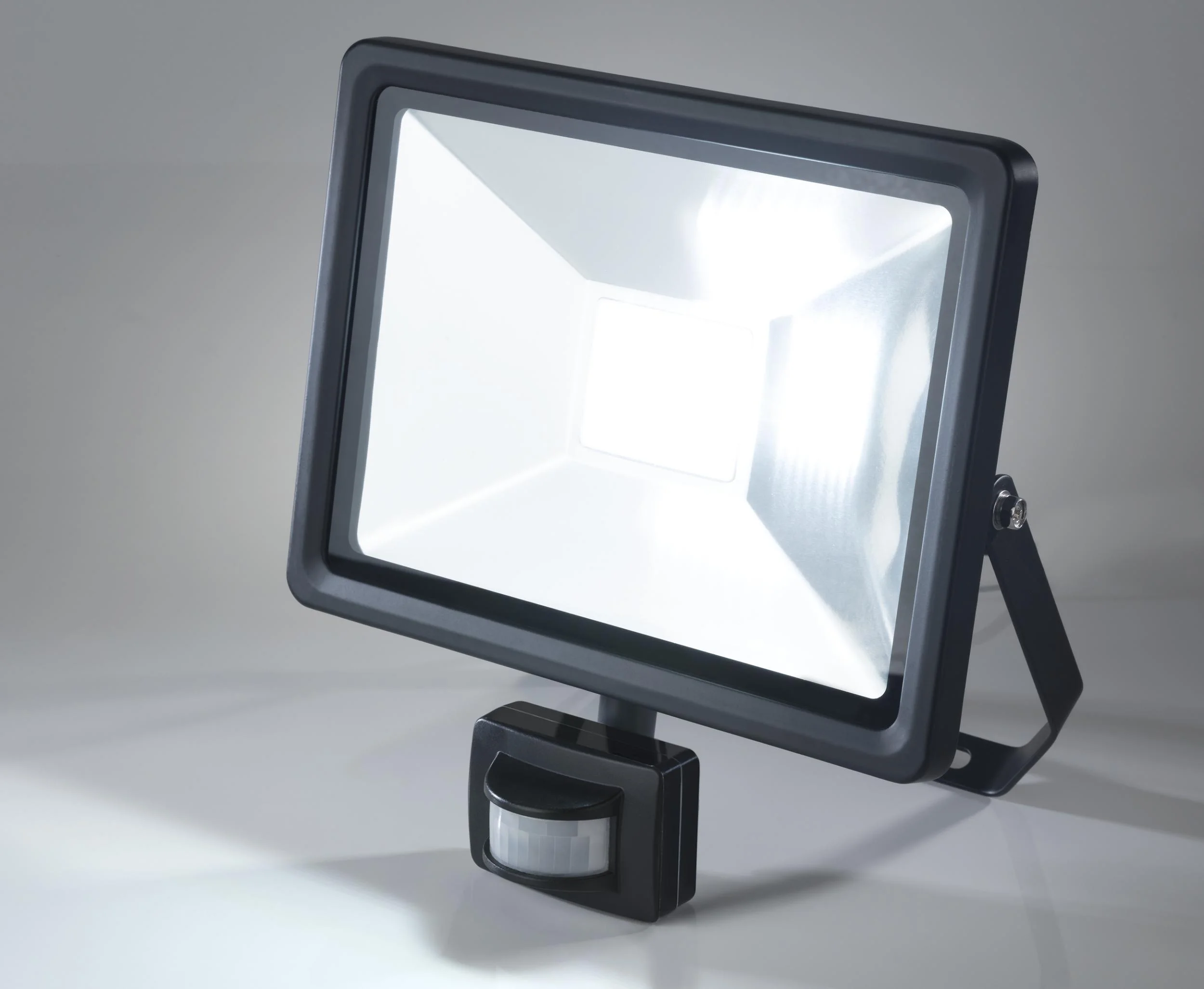 LED Fluter mit Bewegungsmelder, 50 Watt, 4000 Lumen, IP44 - 5