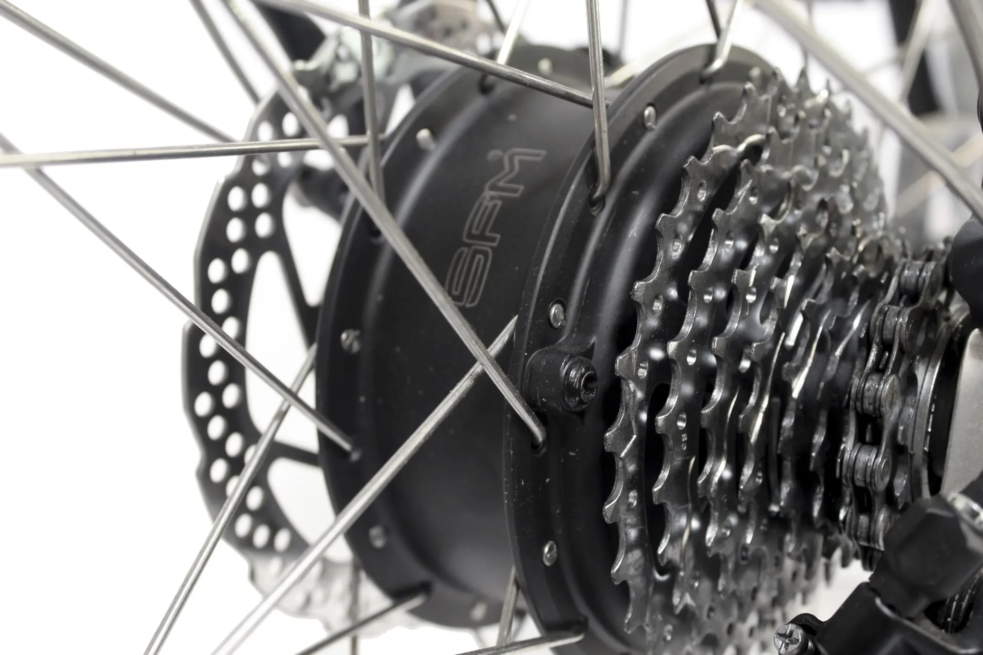 Herren Trekking E-Bike, 28 Zoll, Rahmenhöhe 50 cm 9-Gang Kettenschaltung, schwarz, Kempten - 11