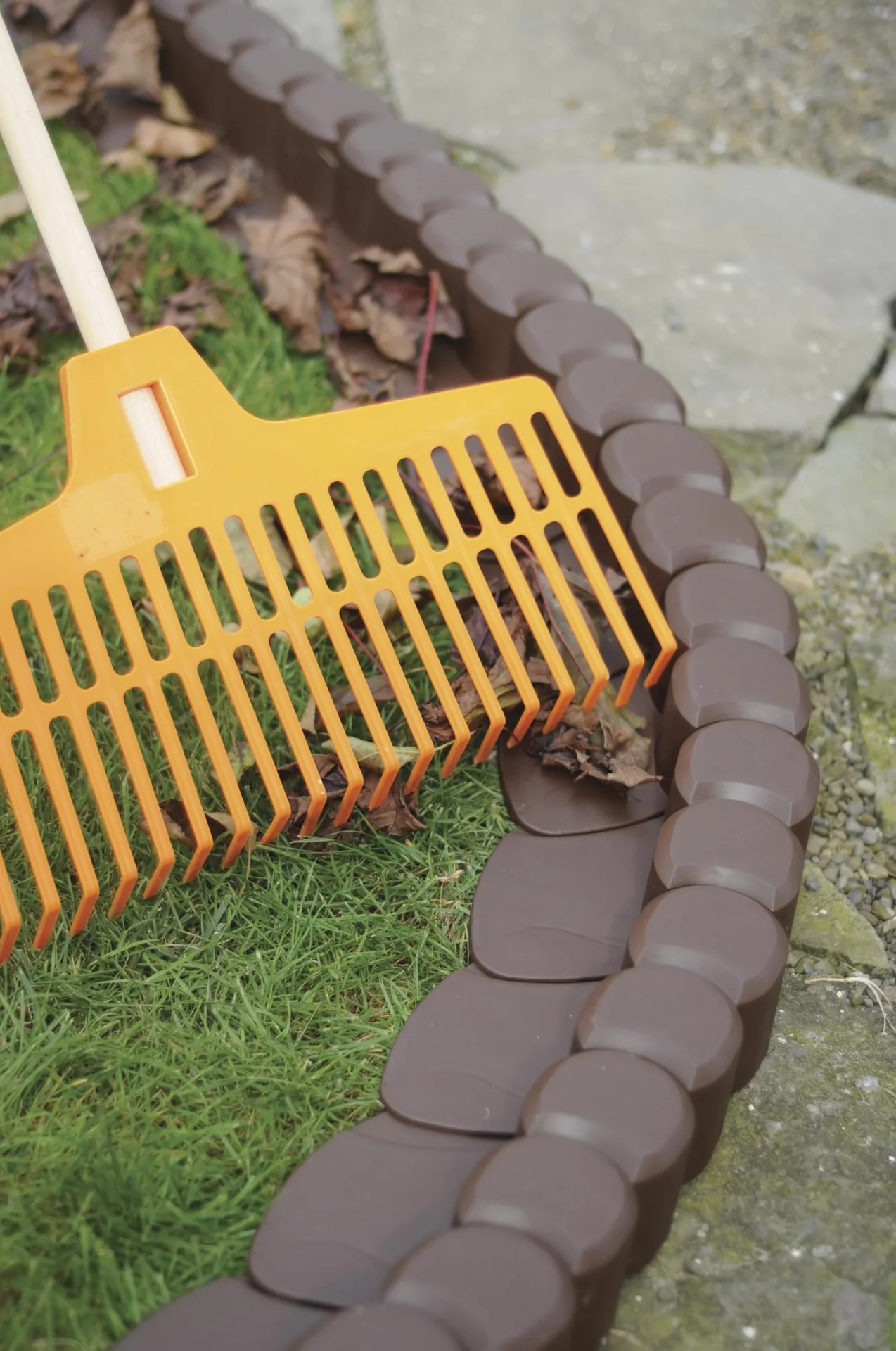 Beeteinfassung HAPPY GRASS, braun - 16 Stück - 2,05 m - 5