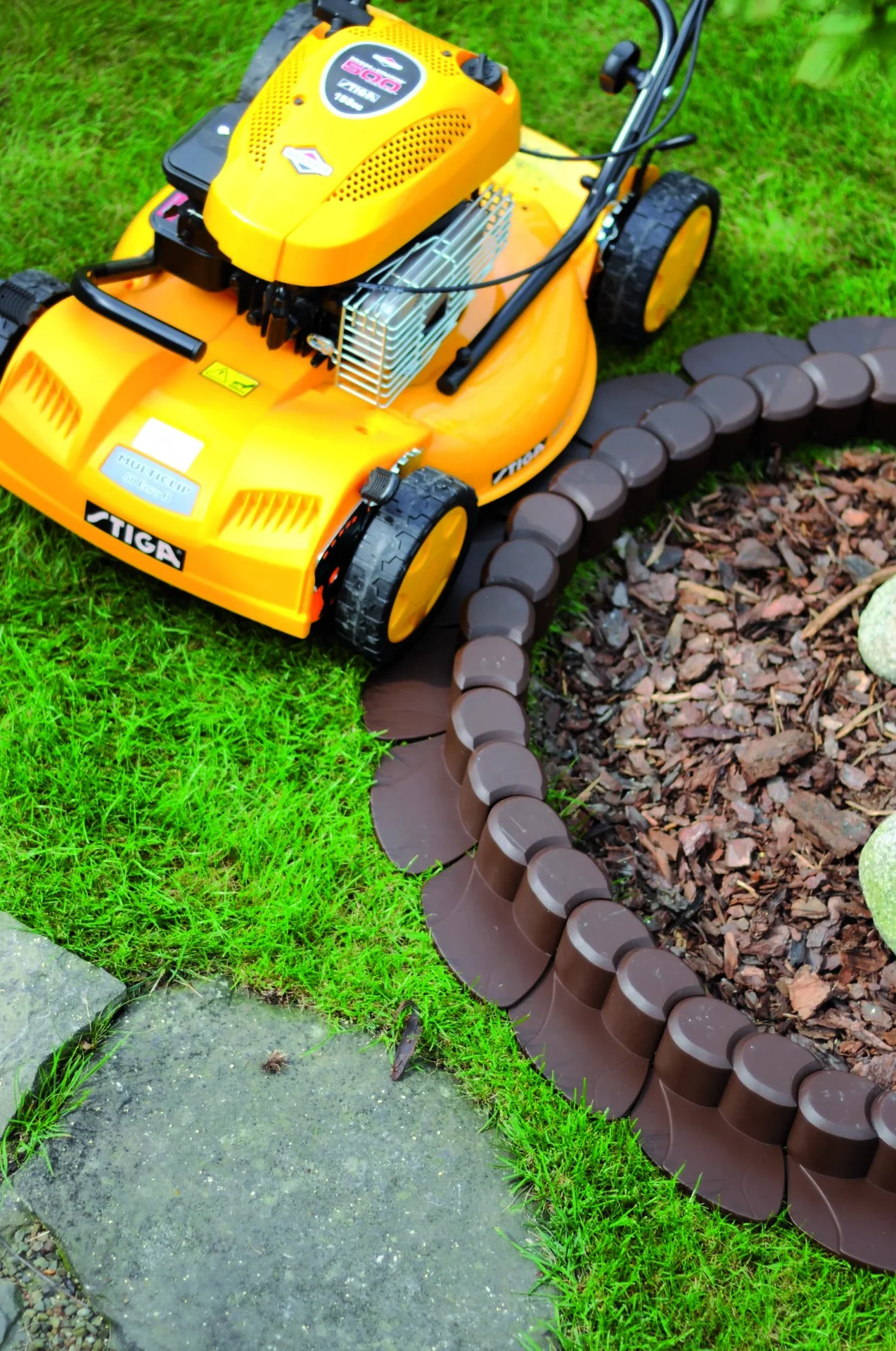 Beeteinfassung HAPPY GRASS, braun - 16 Stück - 2,05 m - 6