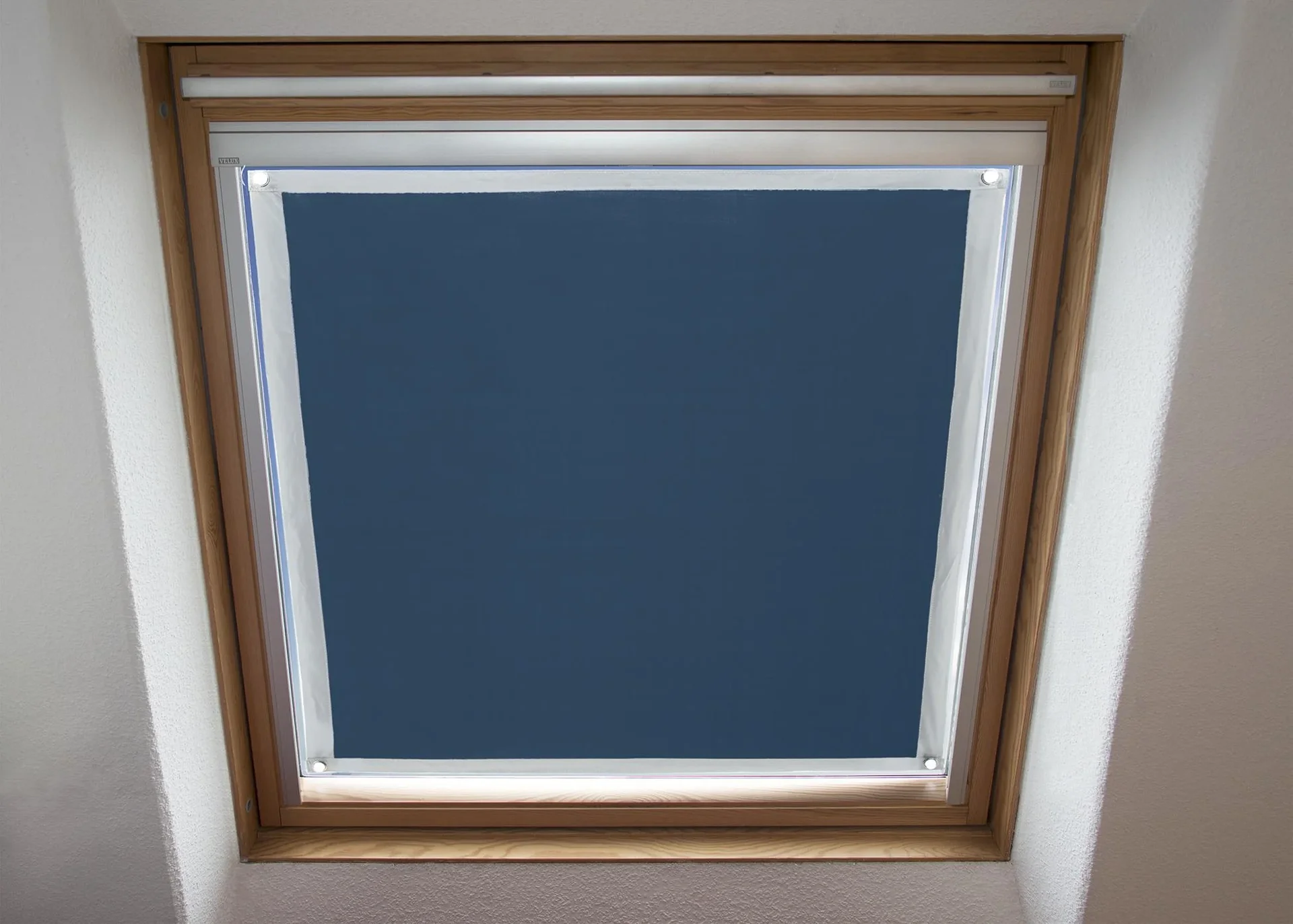 Hitze-Kälte-Sichtschutz für Fenster, mit Saugnäpfen, 94 x 114 cm - 0