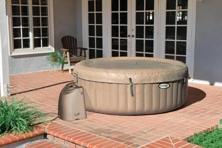 Bubble-Jacuzzi mit hartem Wasser - 5