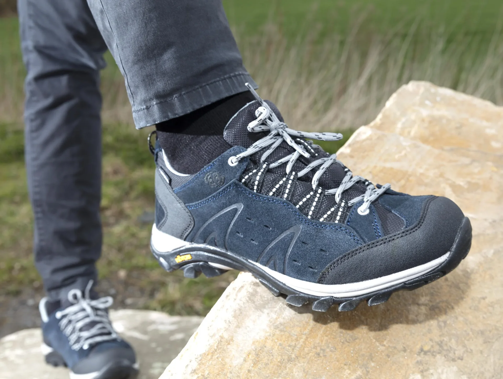 Outdoorschuh Farbe marine, Gr.41 - 2