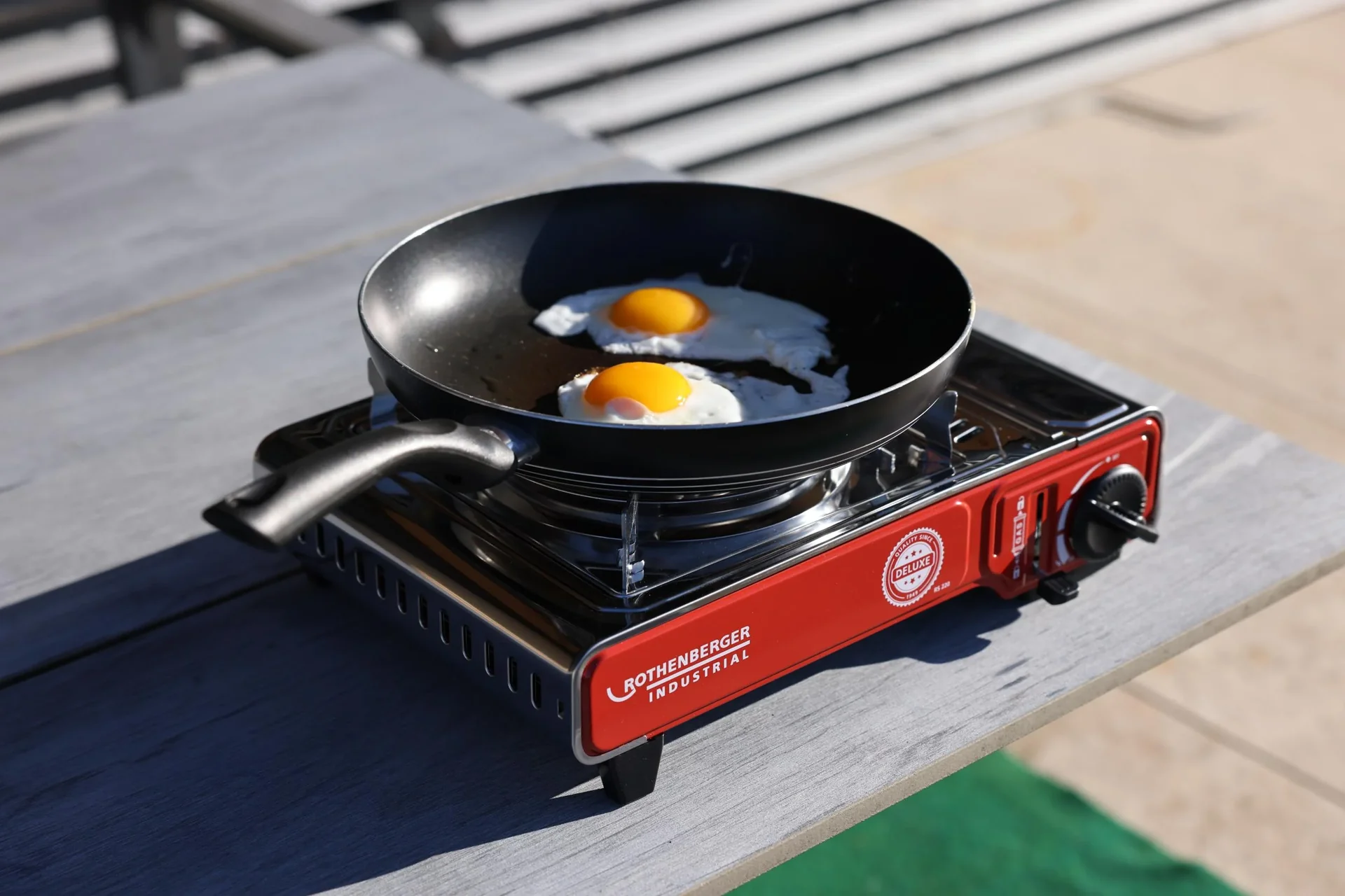 Kompakter Gas-Tischkocher Deluxe RS 220 mit integriertem Kartuschenfach - 5