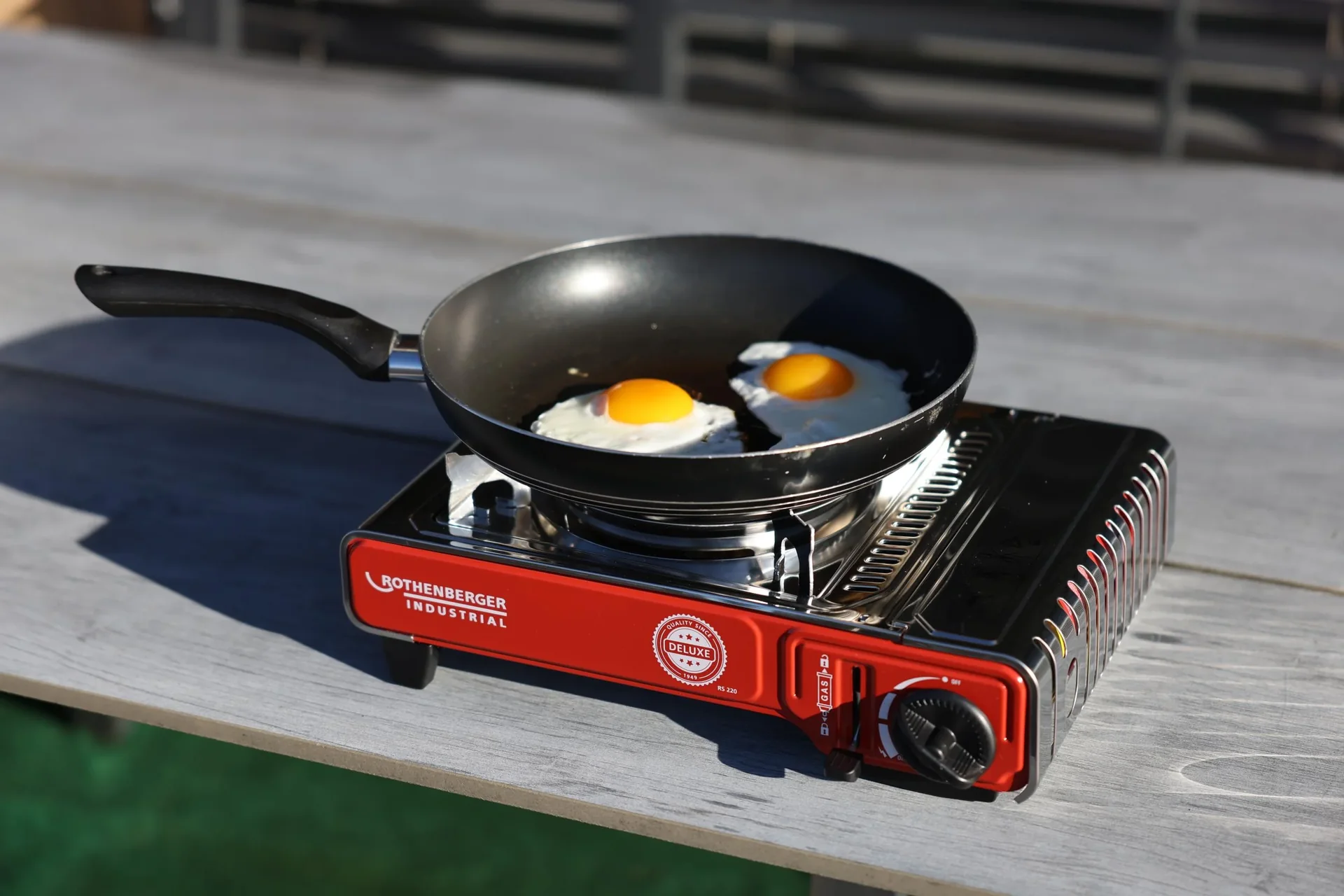 Kompakter Gas-Tischkocher Deluxe RS 220 mit integriertem Kartuschenfach - 7