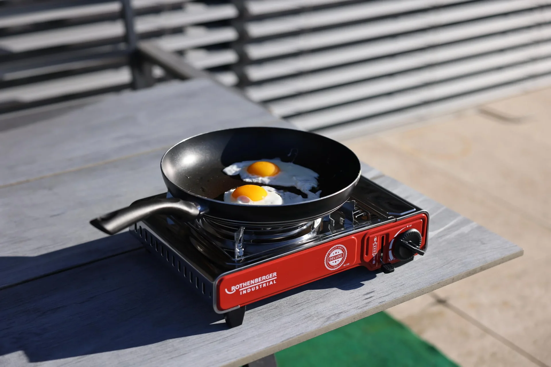 Kompakter Gas-Tischkocher Deluxe RS 220 mit integriertem Kartuschenfach - 9