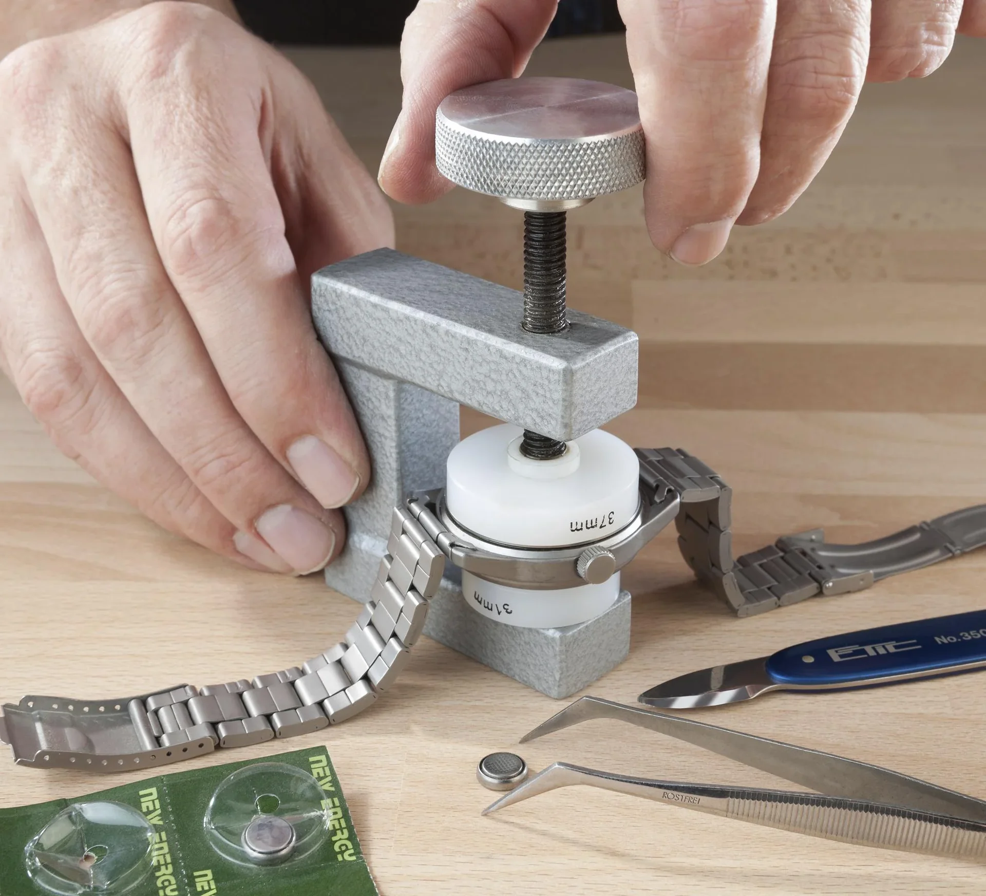 Glas- und Bodeneinsetzzwinge mit 8 Einsätzen für Uhren mit Glattglas - 1