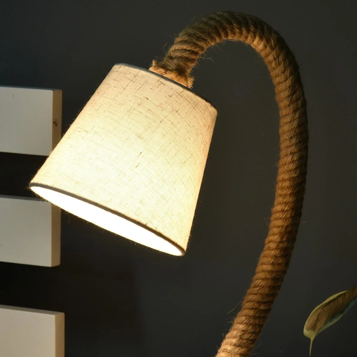 Tischlampe mit Hanfseilsockel beige - 4