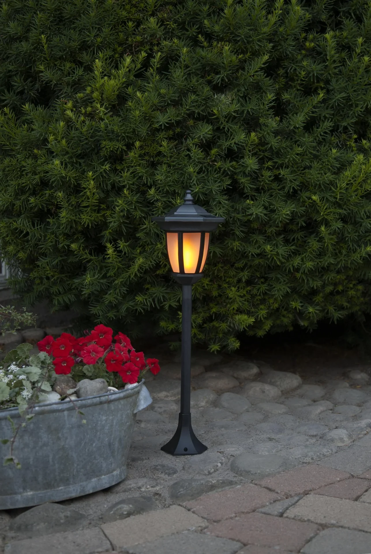 LED Solar Laterne "Flame" mit Flammeneffekt - 4