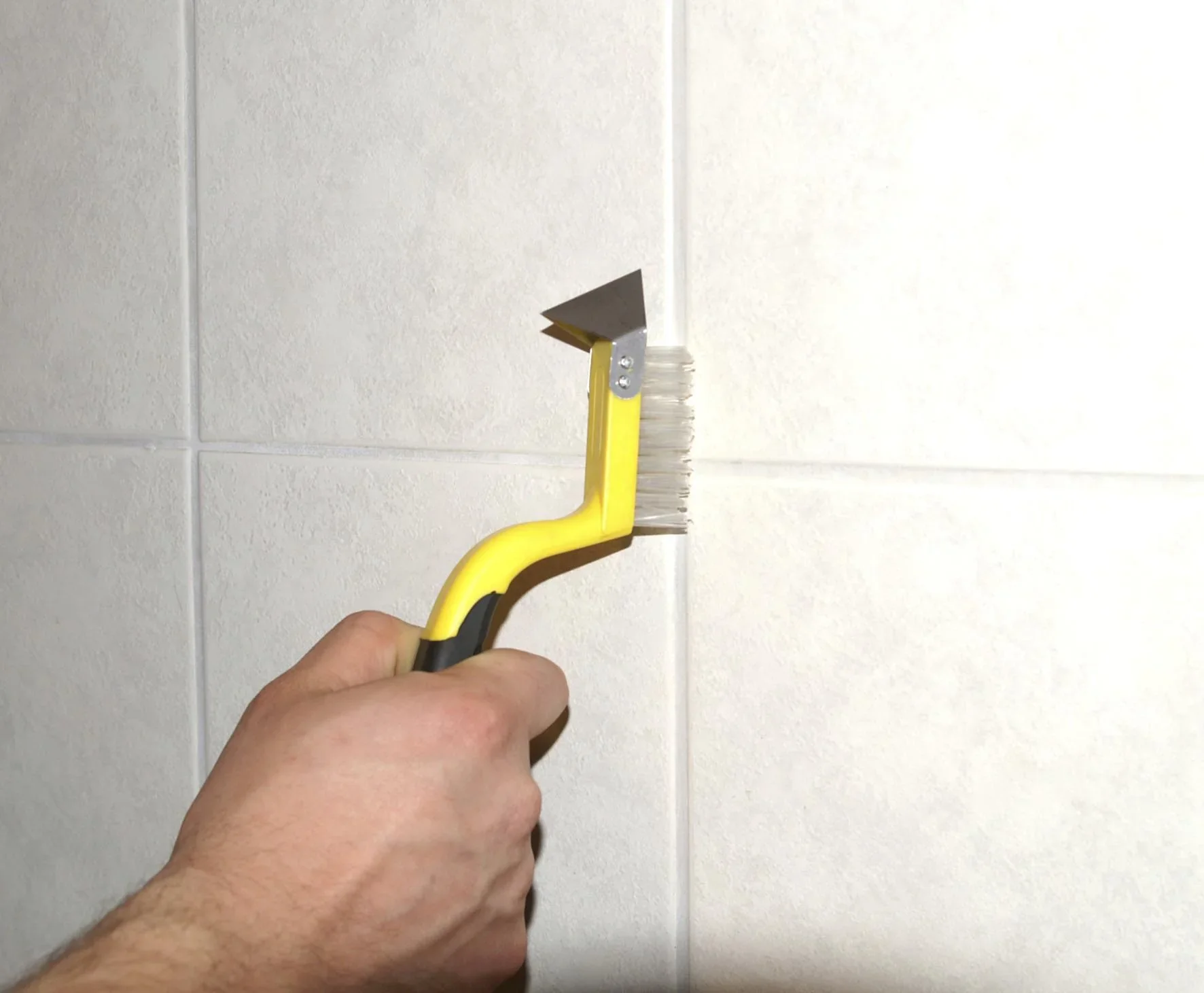 Fugenmesser mit beidseitig schneidender Klinge und Reinigungsbürste - 2