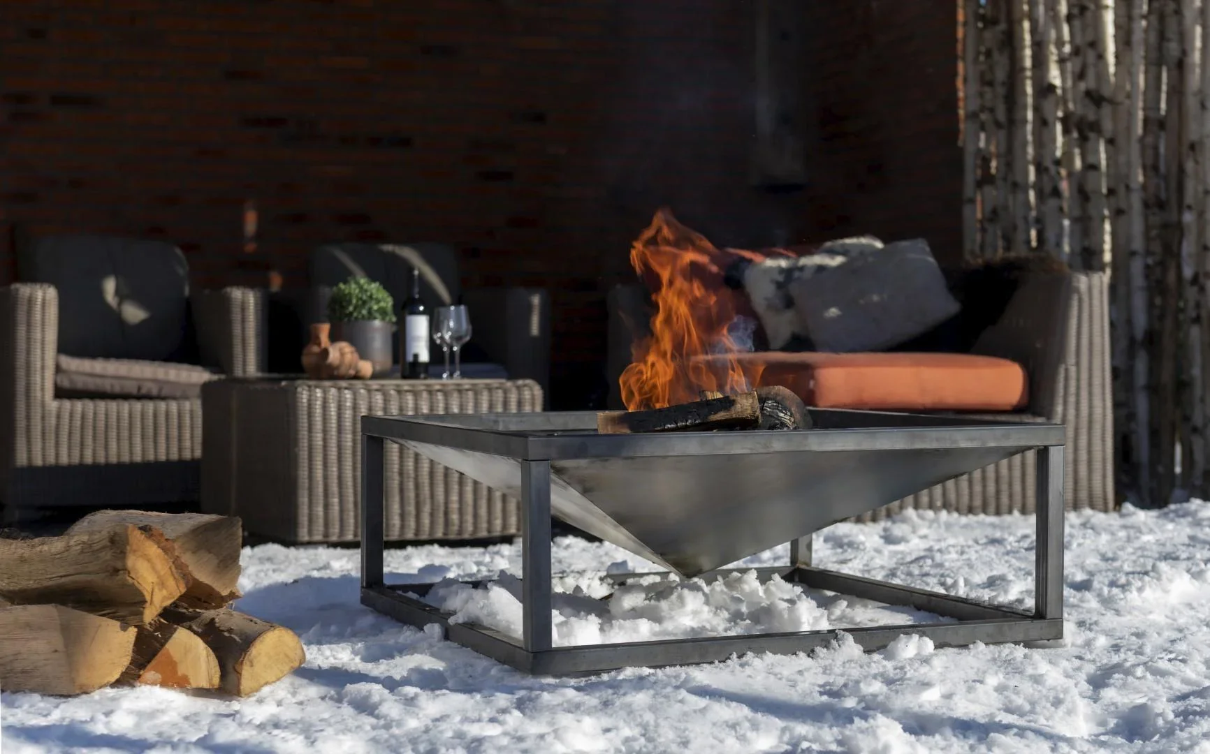 Kamin Thor handgefertigter Metall-Kamin in poliertem rostfarbenem Stahl Größe 110 cm - 1