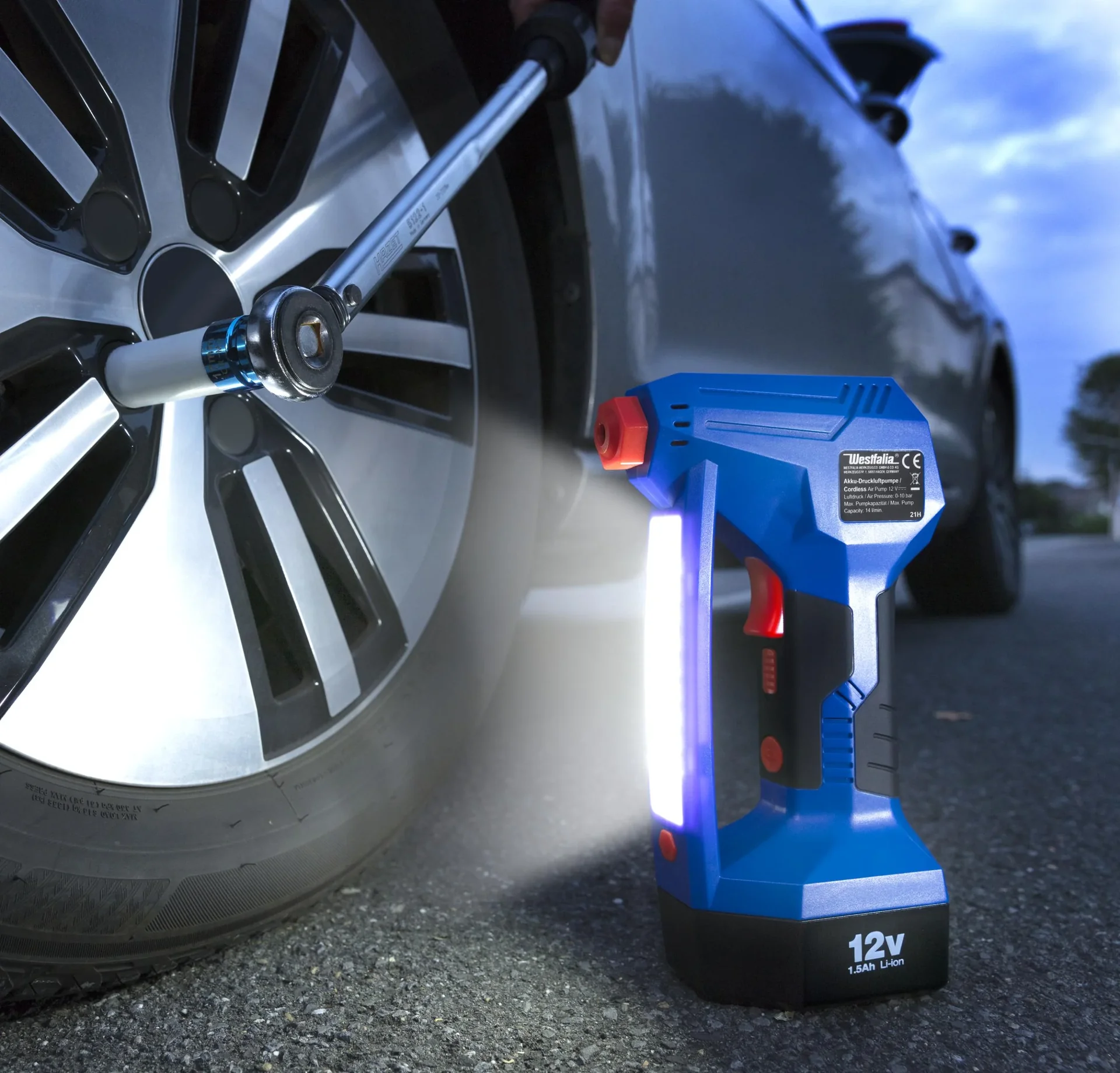 12 Volt Akku Druckluftpumpe - mit Arbeits- und Warnleuchte - "Hybrid" - 3