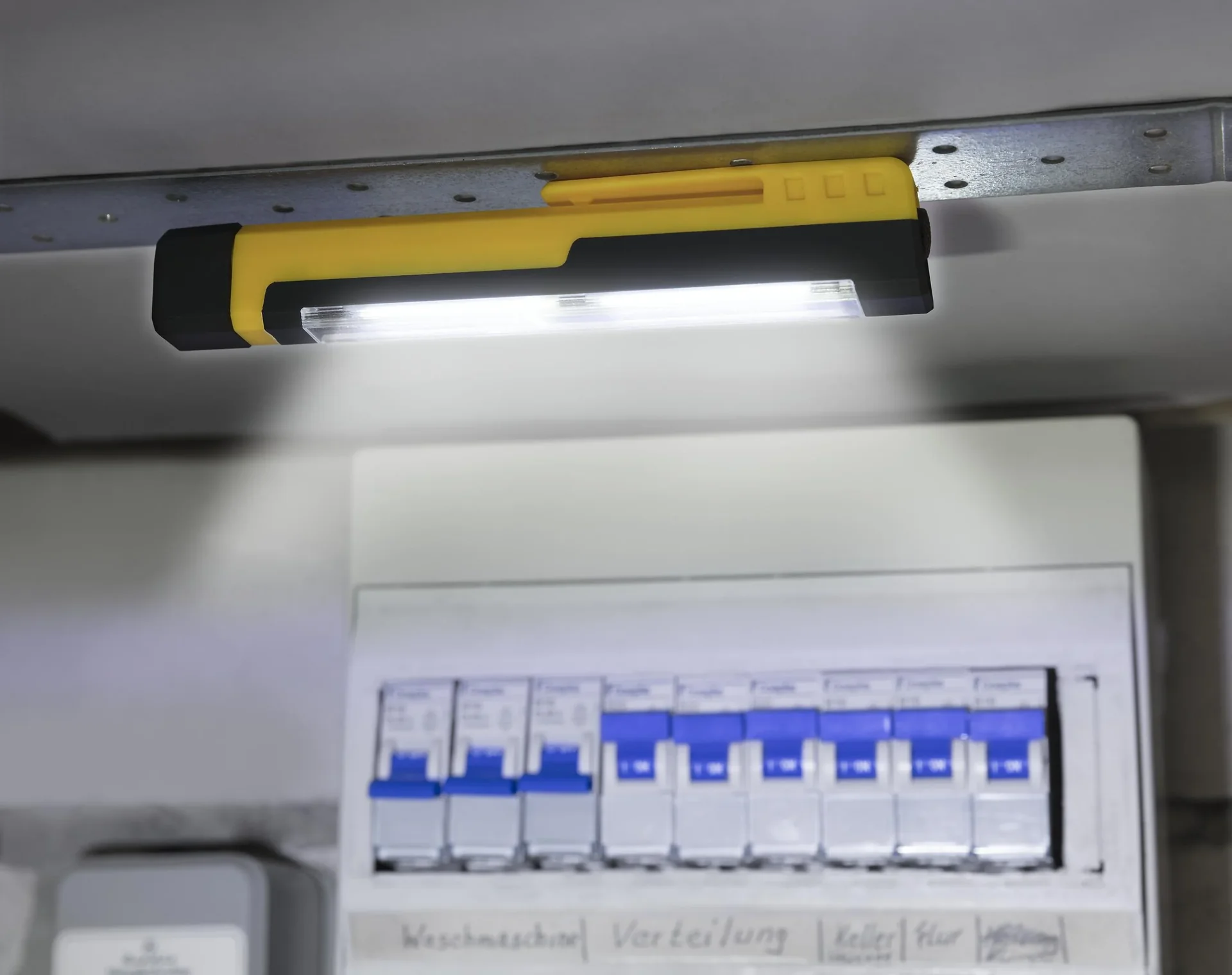 Inspektionsleuchte mit 2 COB LEDs, 200 Lumen - 0