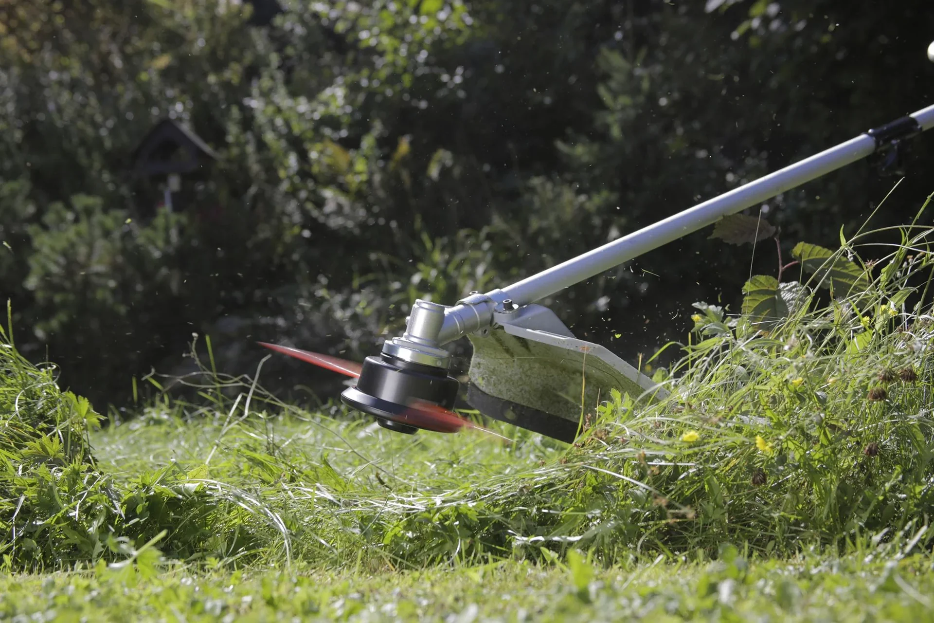 Benzin-Freischneider 4-Takt Motor GM 4T-700 Gartenmeister Gratis dazu Gesichtsschutz mit Netz - 4