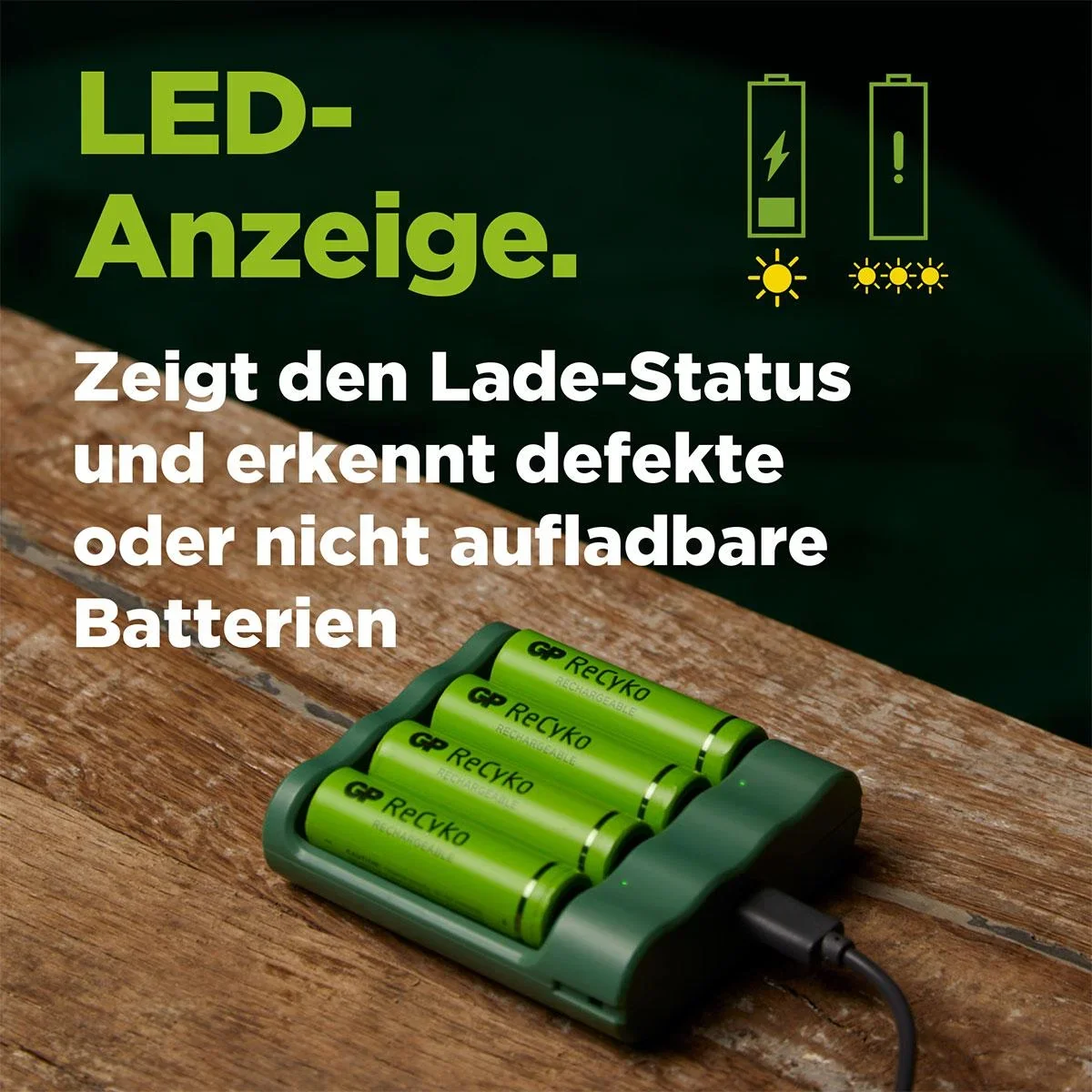 Ladegerät mit Docking Station, LCD Ladestandsanzeige für 4 AA/AAA NiMH Akkus inkl. 4 ReCyko Mignon(AA)NiMH Akkus 2100mAh - 2