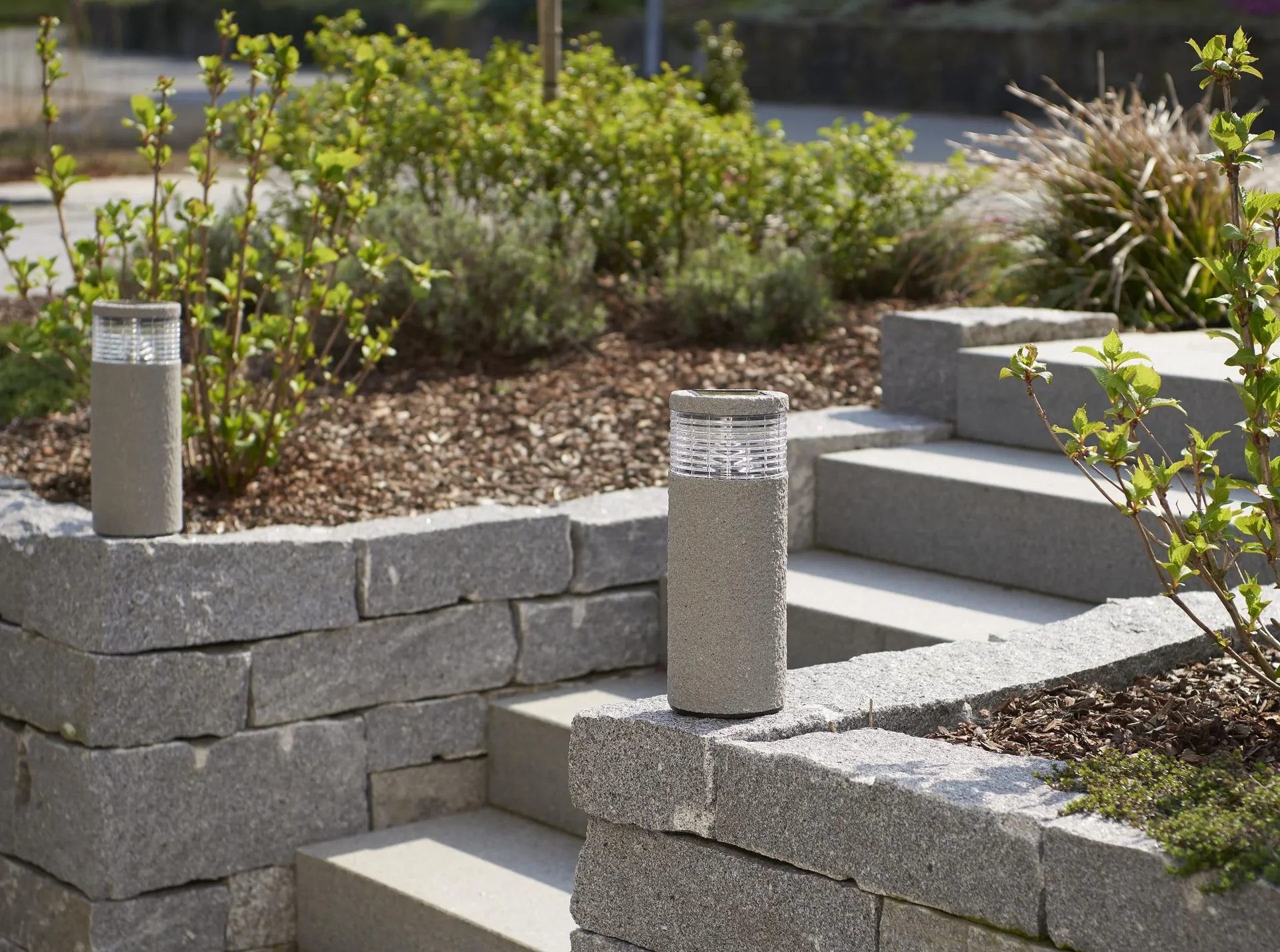 Solar Gartenleuchte im modernen Stein-Look - 2 Stück - 5