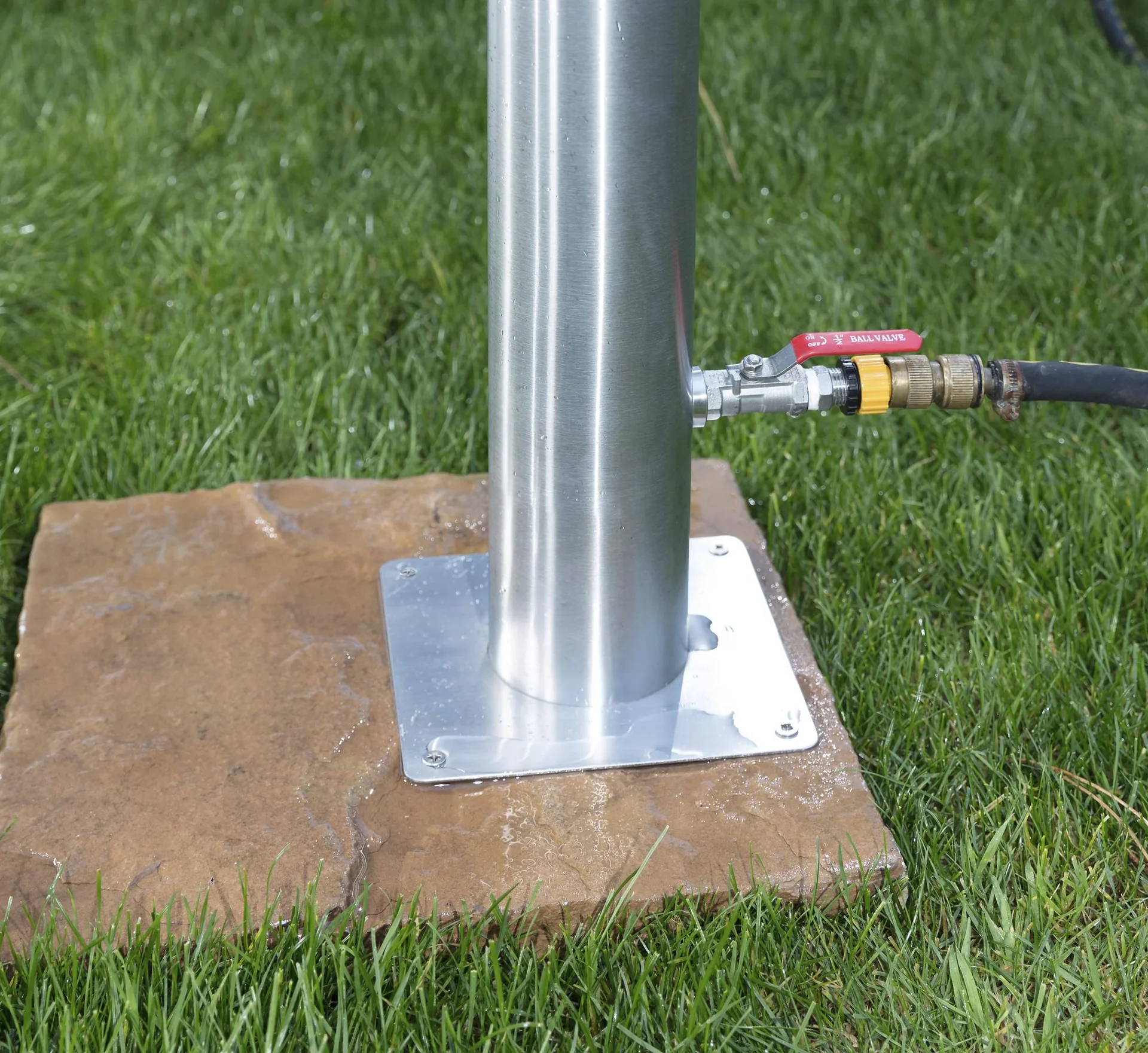 Wasserzapfsäule, inklusive Schlauchhalter + 2 Auslaufhähne, Edelstahl - 3