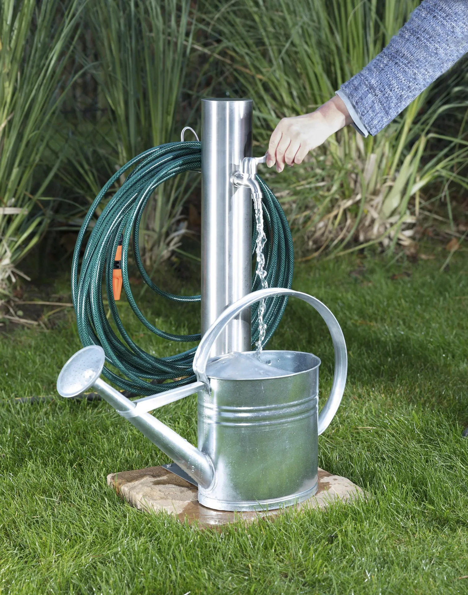 Wasserzapfsäule, inklusive Schlauchhalter + 2 Auslaufhähne, Edelstahl - 6