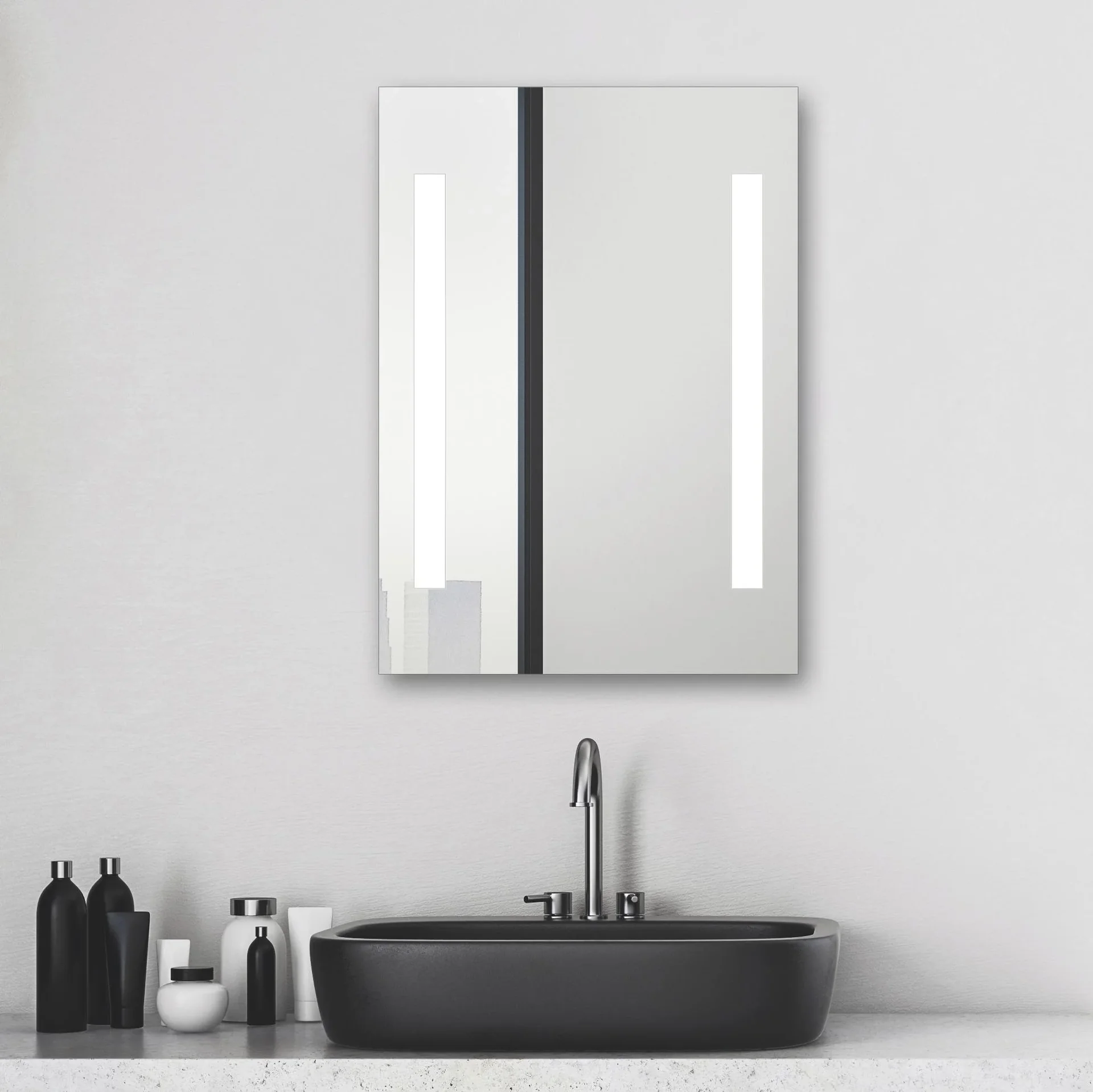 Badezimmerspiegel mit Beleuchtung, "Horizon" - 50 x 70 cm - Lichtfarbe neutral weiß - 1