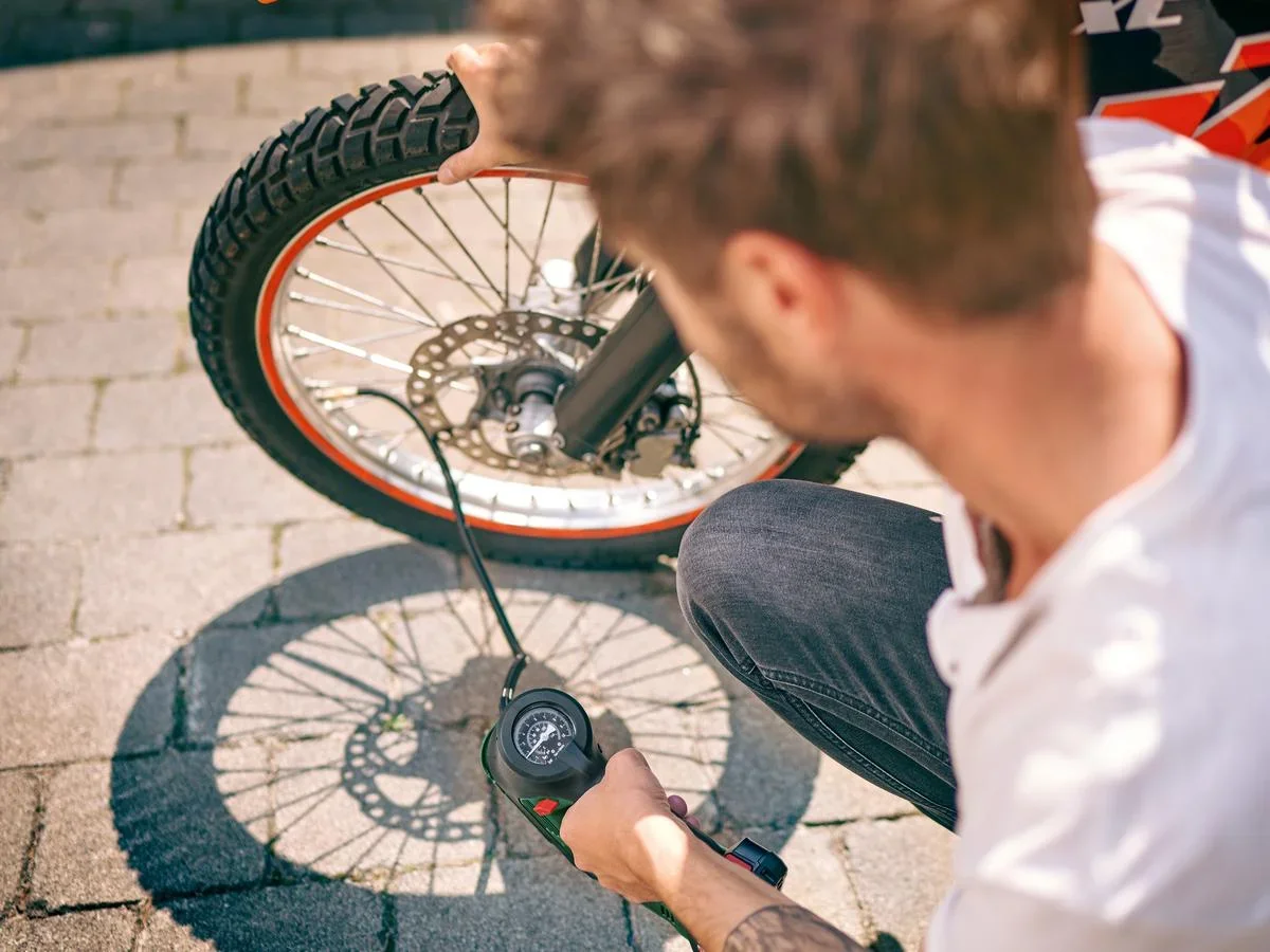 Akku-Druckluftpumpe Universal Pump 18V - 6