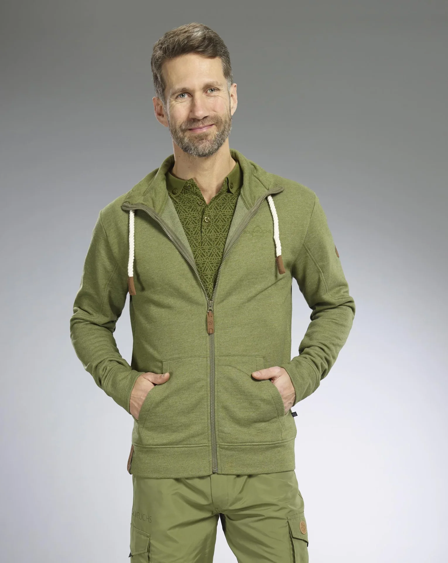 Sweatjacke, Farbe oliv, Gr.M - 2