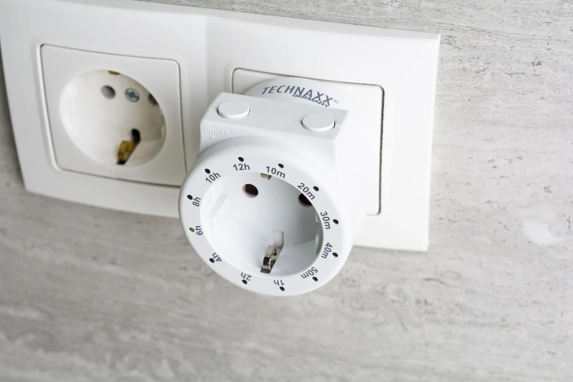 Steckdose mit Countdown Timer, Kindersicherung - 2