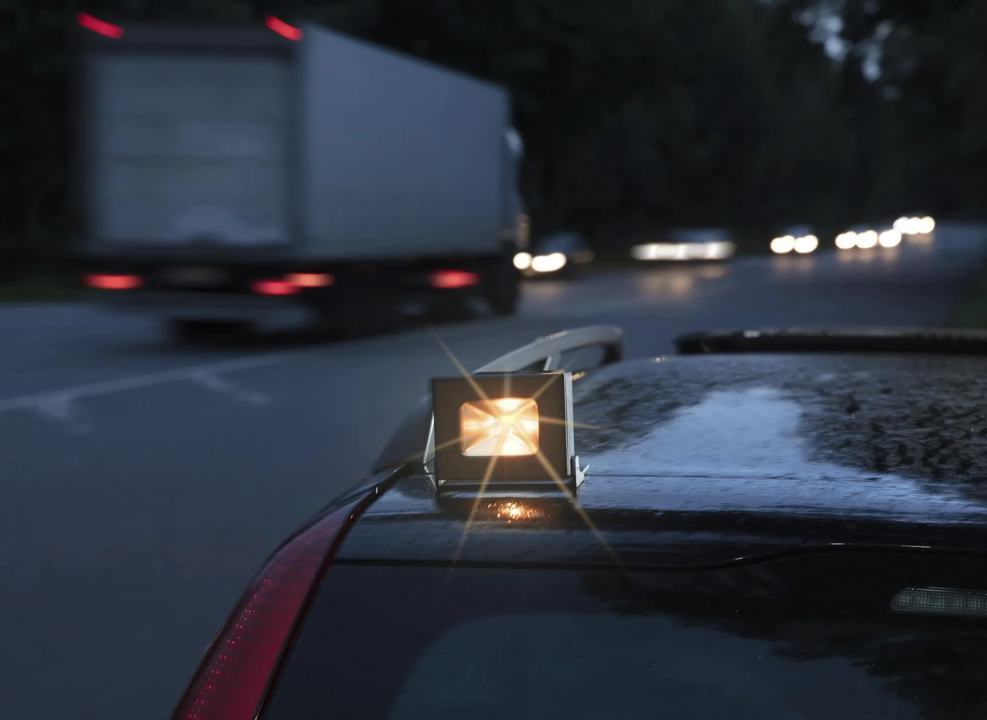 LED Akku Fluter mit Powerbank - 2