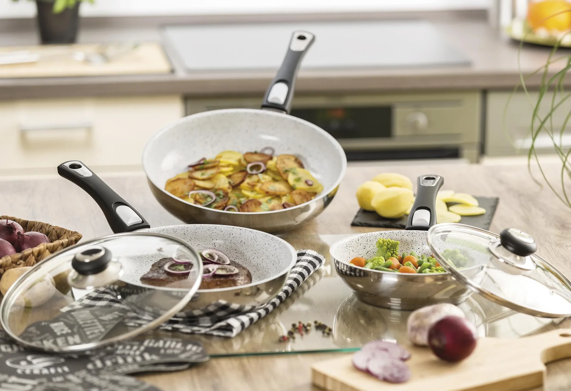 Pfannen-Set Cerafit Mont Blanc mit Klick-Griff, 7-teilig - Edelstahlpfannen mit Keramik Spezial-Antihaftbeschichtung - 2