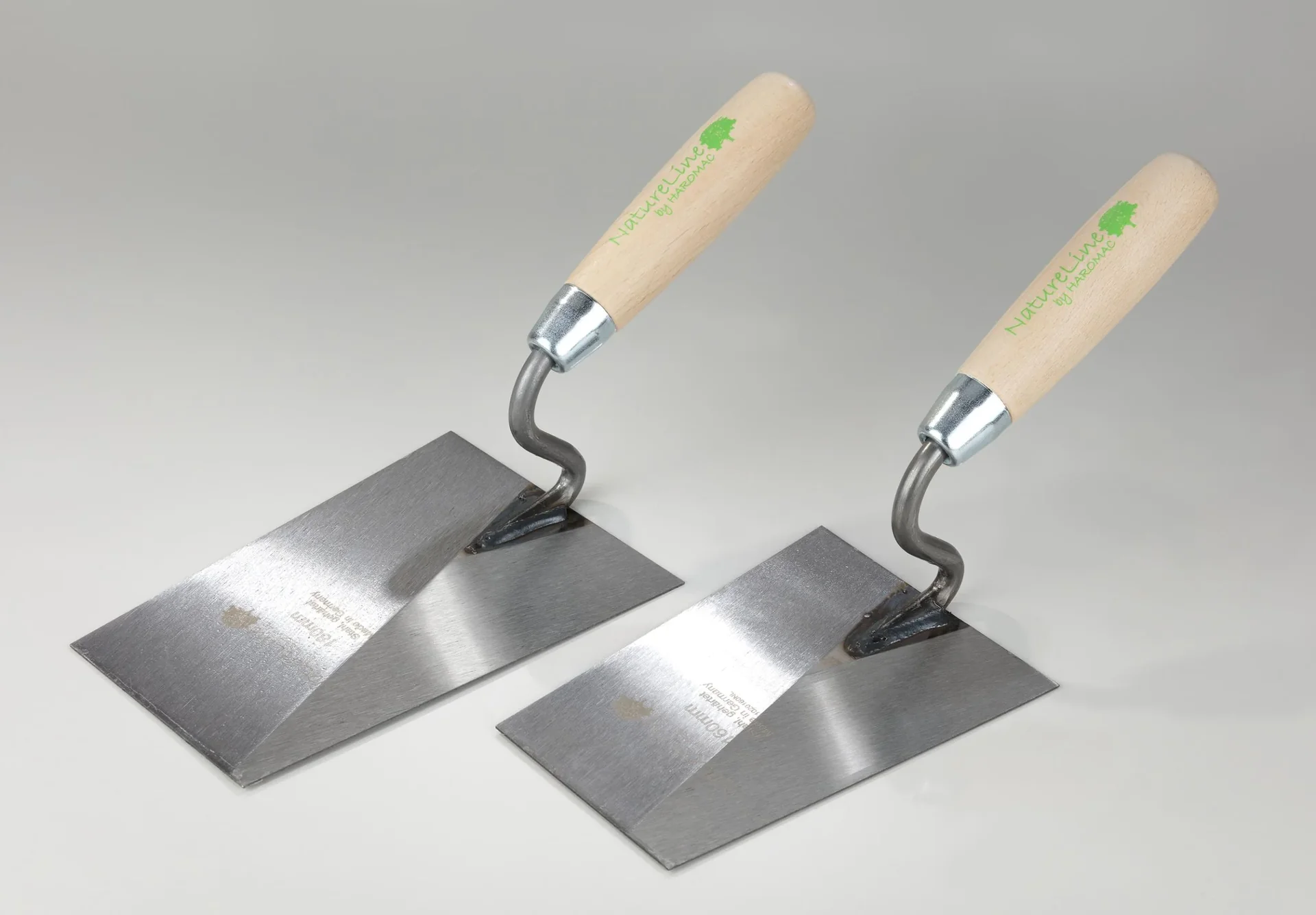 Maurerkelle, S-Hals, 180mm, Stahl gehärtet, Heft Naturholz - 1