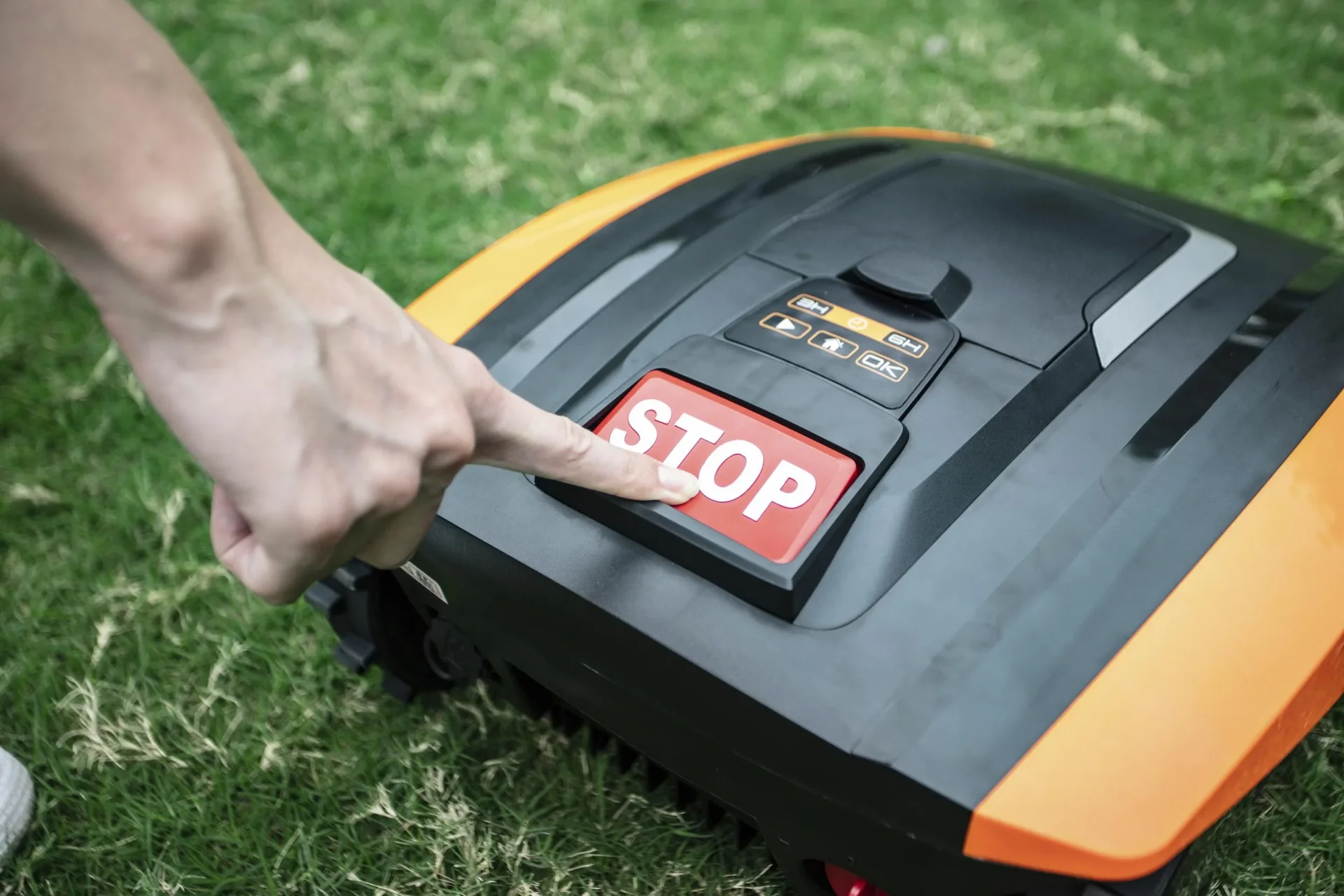 Mähroboter EASYMOW 260B - bis 260 m² - 2