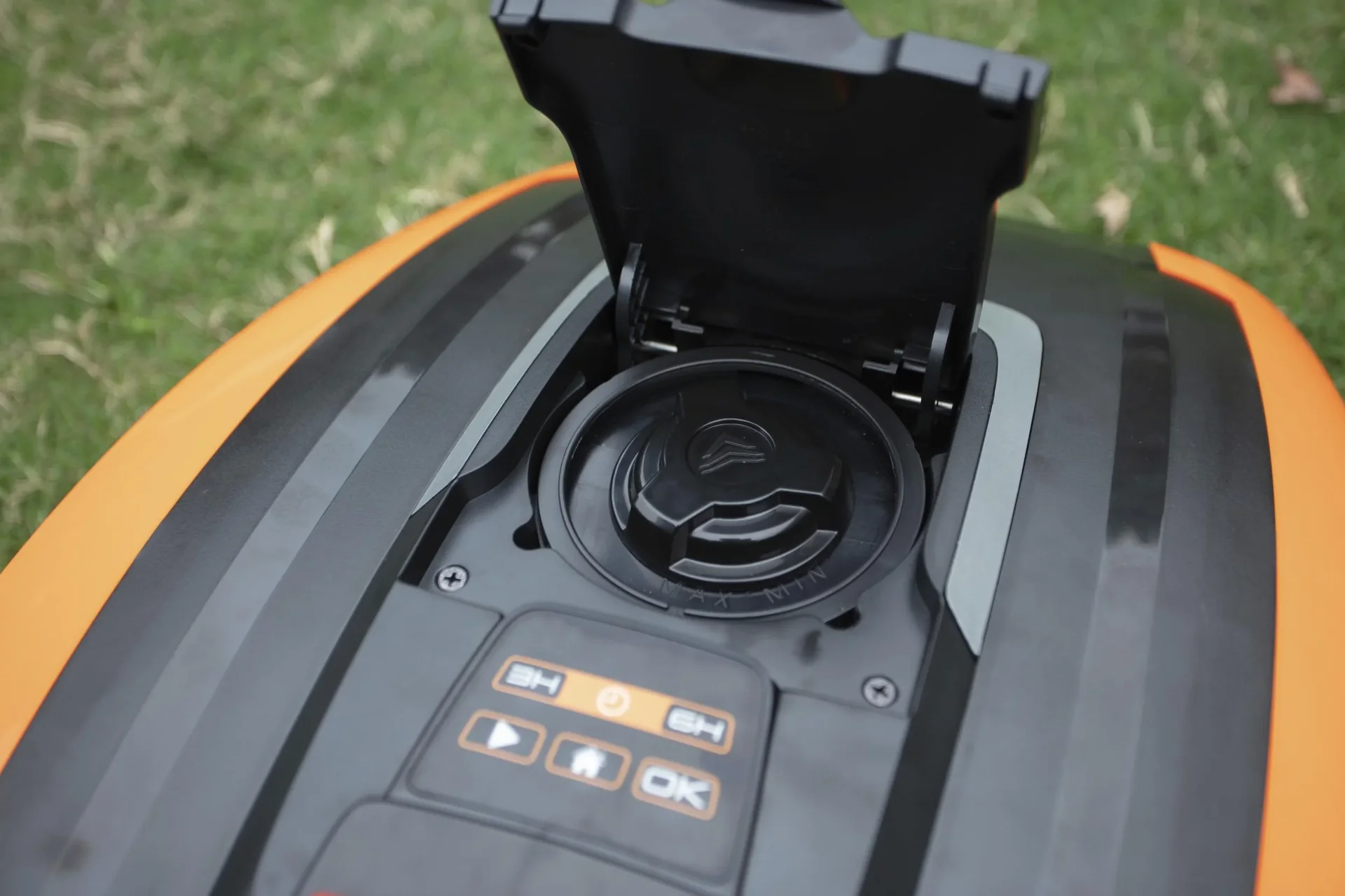 Mähroboter EASYMOW 260B - bis 260 m² - 6