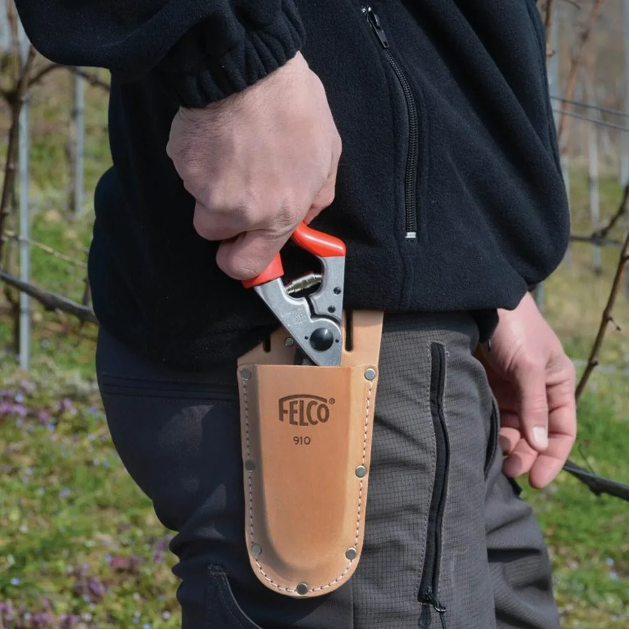 Lederträger Nr. 910 mit Gürtelklammer - 0