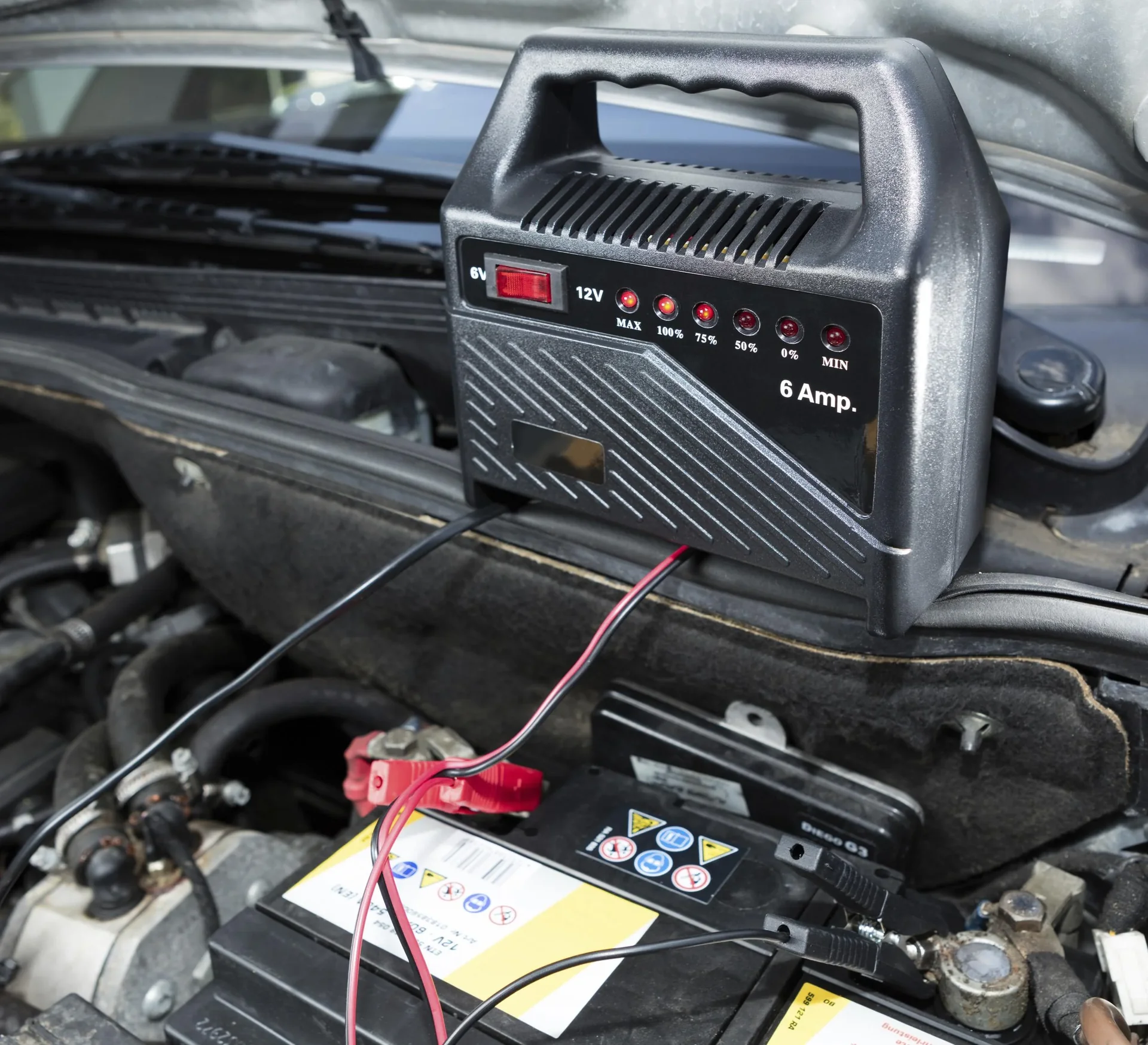 Batterie-Ladegerät 6 AMP - 0