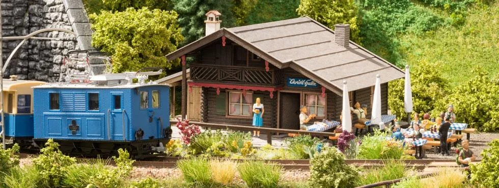 Fertiggelände Schönmühlen - 160 x 100 cm, ca. 25 cm hoch, Spur H0, TT, koloriert und begrast, auf Holzrahmen - 0