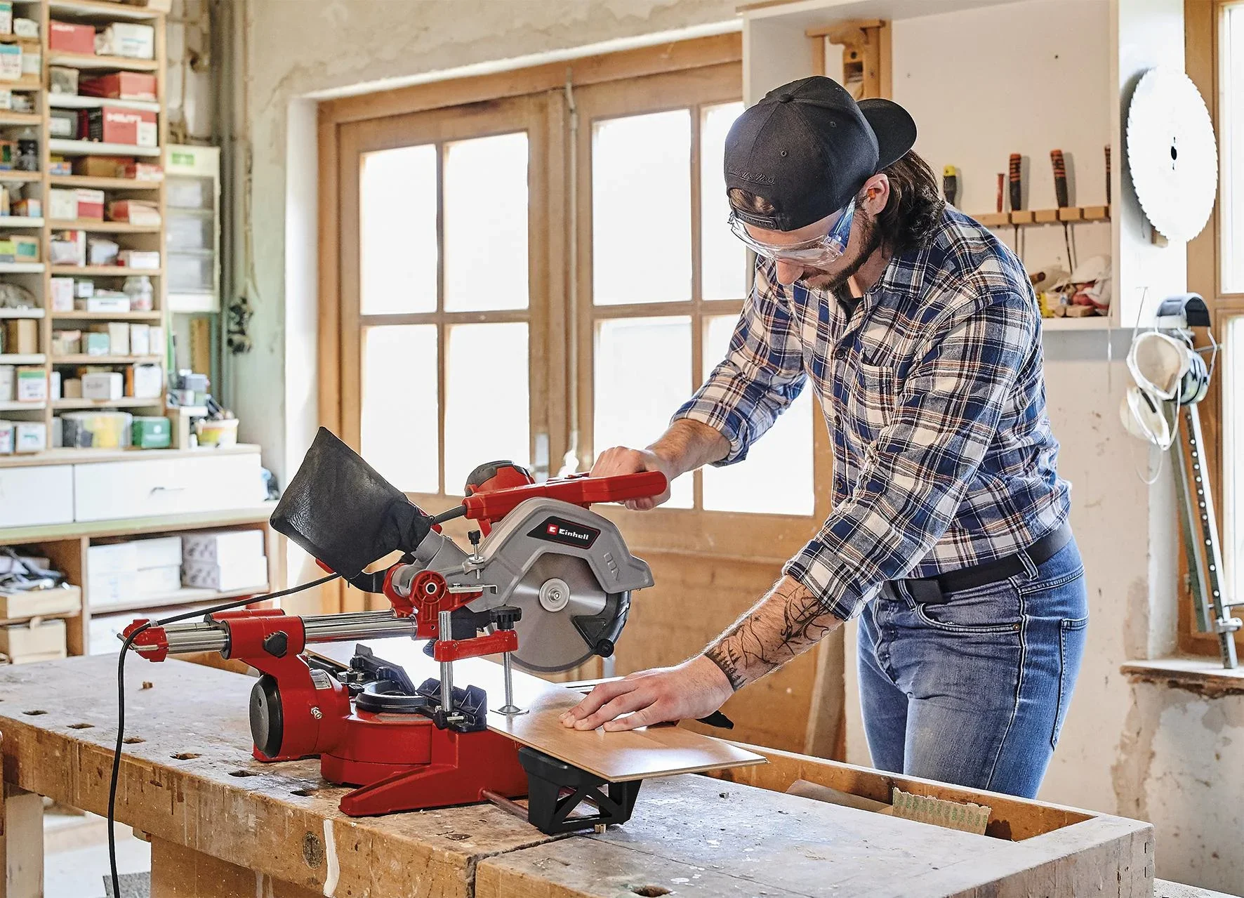 Zug-Kapp-Gehrungssäge TE-SM 216 Dual - 1