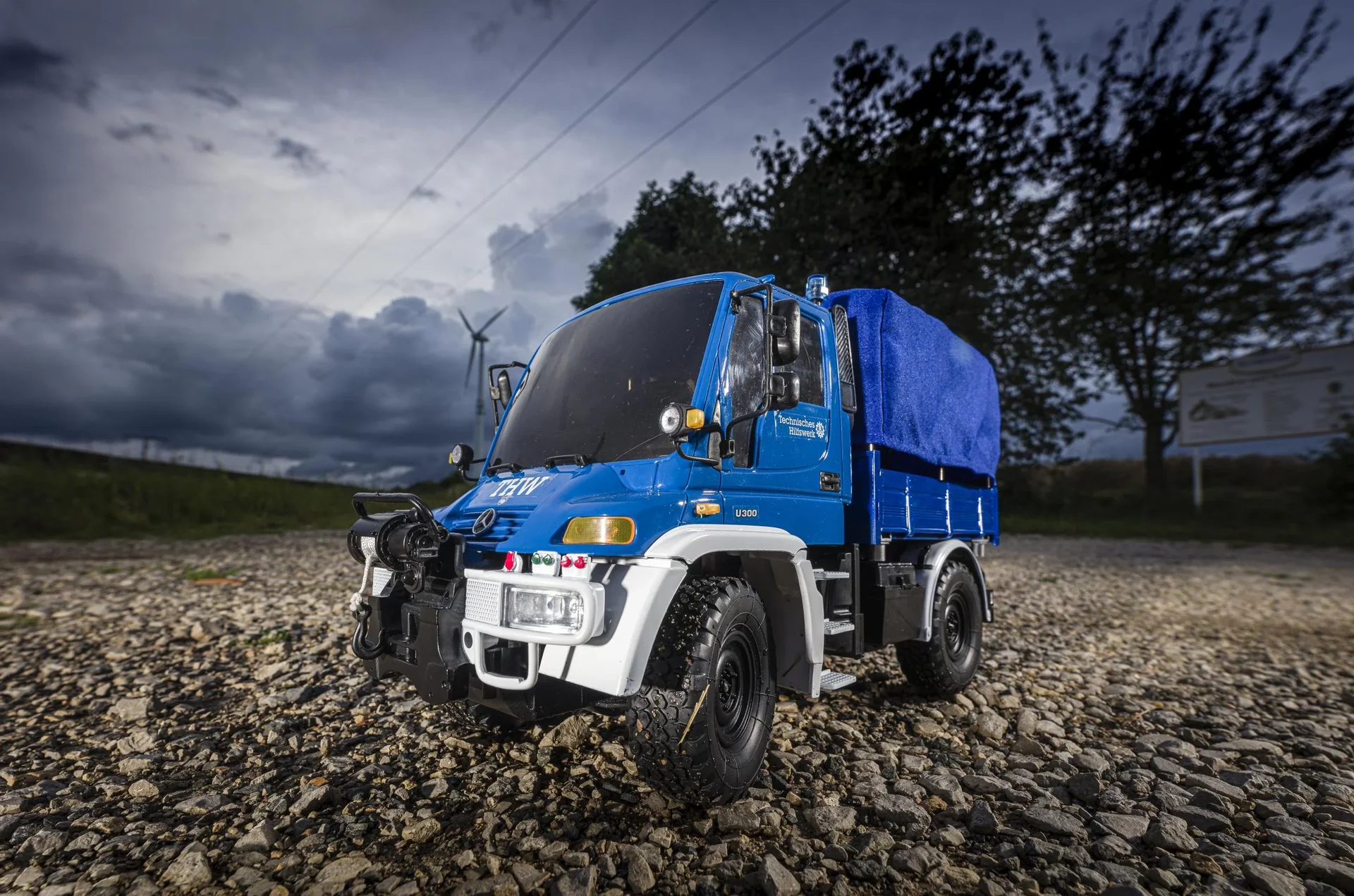 Fahrzeug MB Unimog U300 THW 2.4 GHz 100 % RTR 1:12 - 0