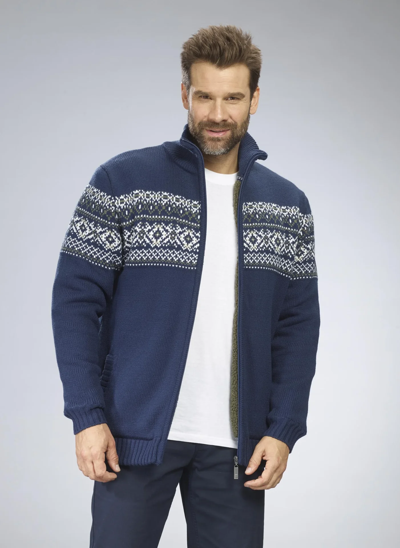 Strickjacke mit Berberfleece, Farbe marine, Gr.M - 5