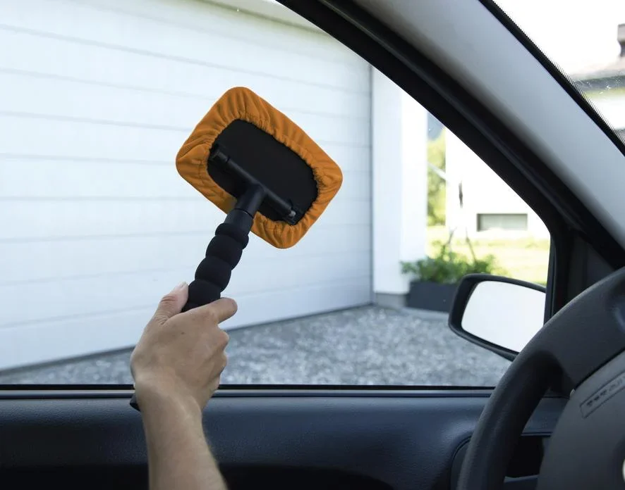 Auto Scheibenreiniger - 0
