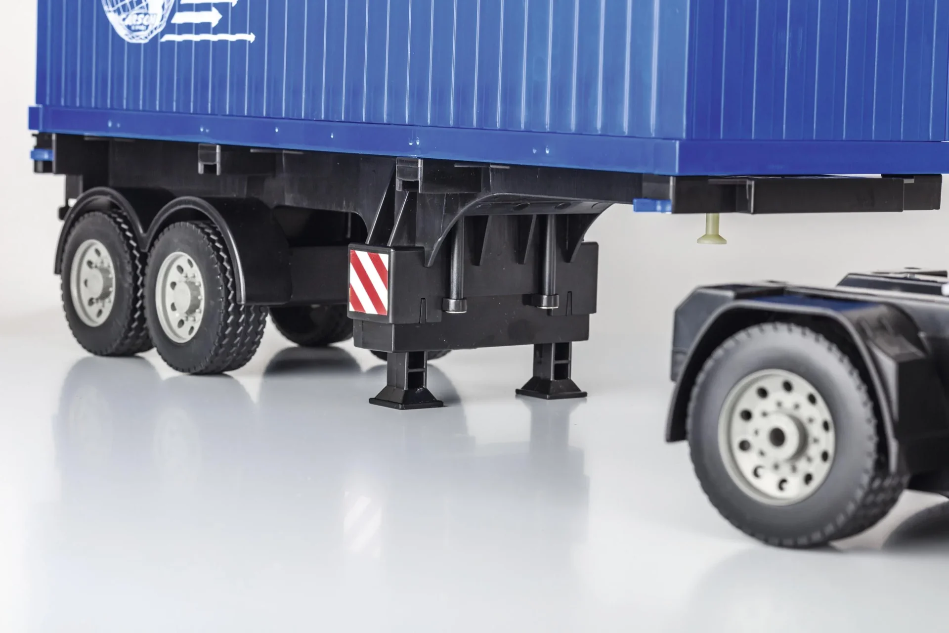 MB Arocs mit Container 2.4 GHz 100% RTR 1:20 - 2