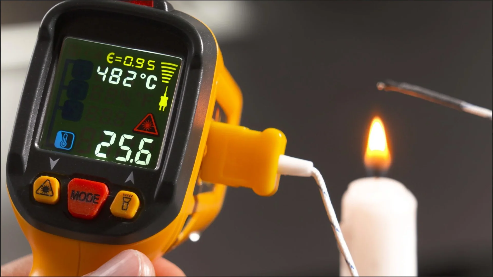 PAN IR-T800+ Profi-Infrarotthermometer 12:1, Infrarot-Temperaturmessung - 50°C - + 800°C mit Laser-Messkreis - 1