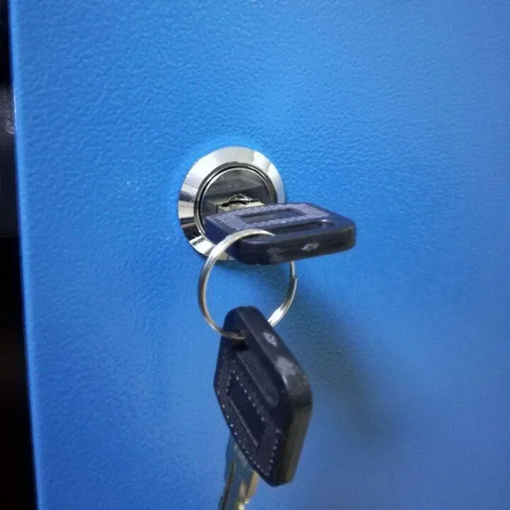 Steckregalschrank mit 2 Türen und 2 Böden, variabel Aufzubauen - 1