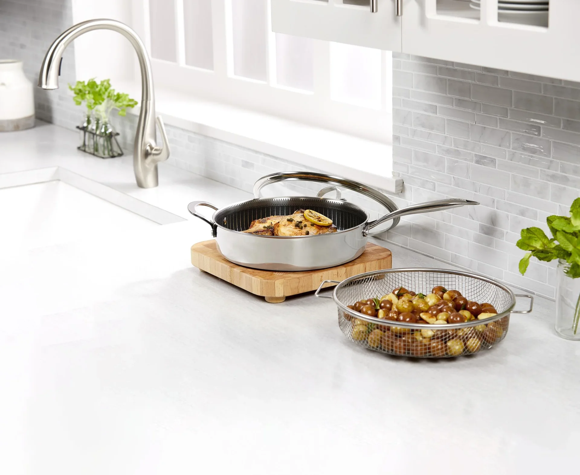 Titan Pan Multipfanne, Ø 24 cm inklusive Rezeptheft - 0