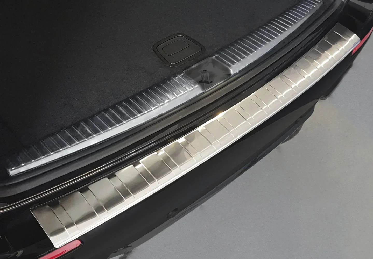Ladekantenschutz Edelstahl für Mercedes Benz E-Klasse W 213, T-Model, Baujahr 2016> - 1