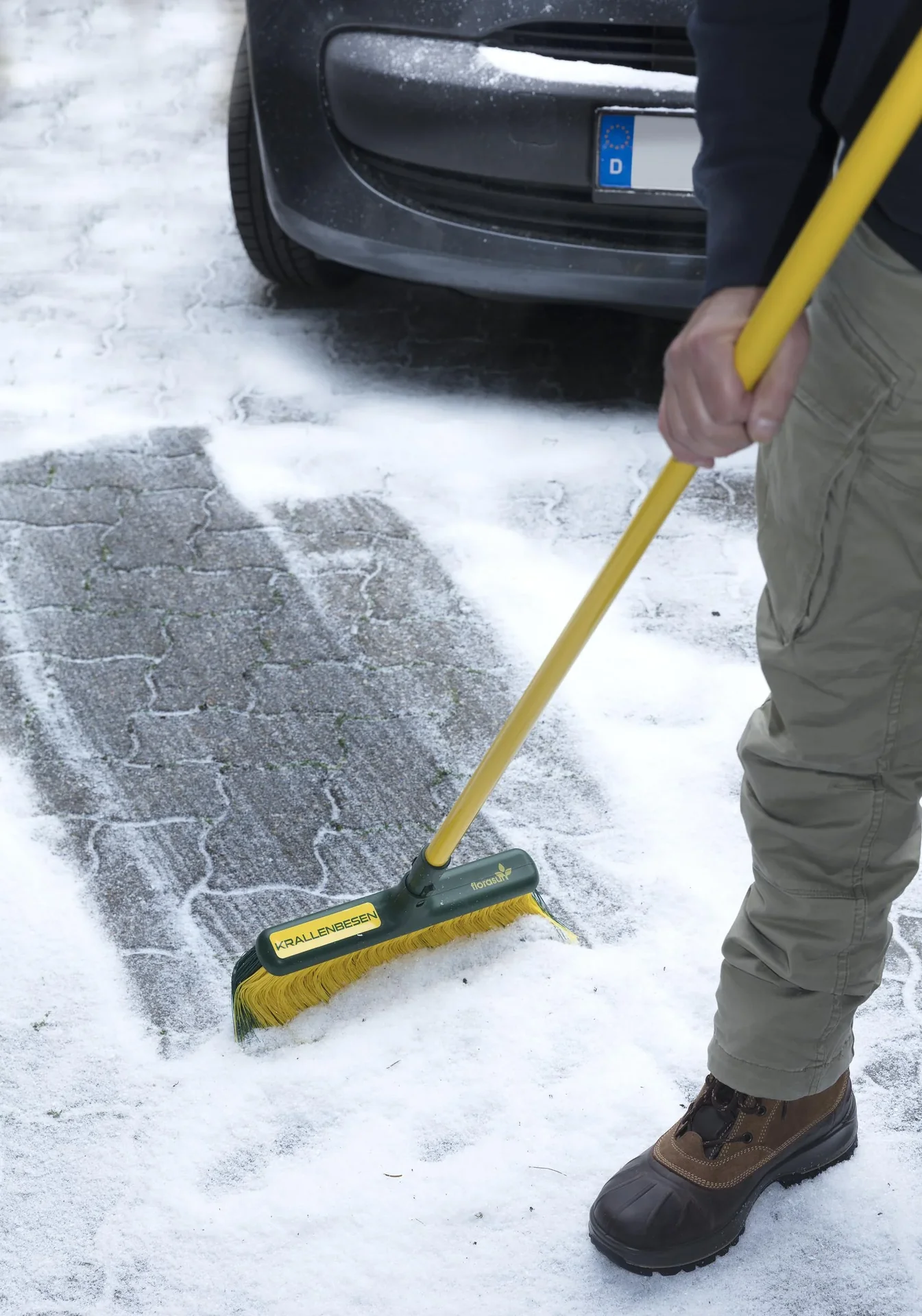 Krallenbesen mit Teleskopstiel, 45 cm breit - 1