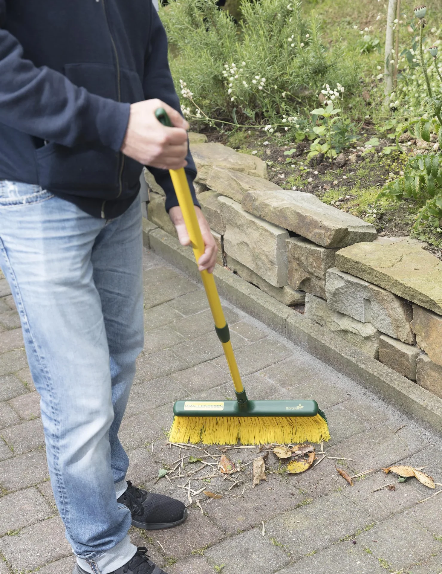 Krallenbesen mit Teleskopstiel, 45 cm breit - 4