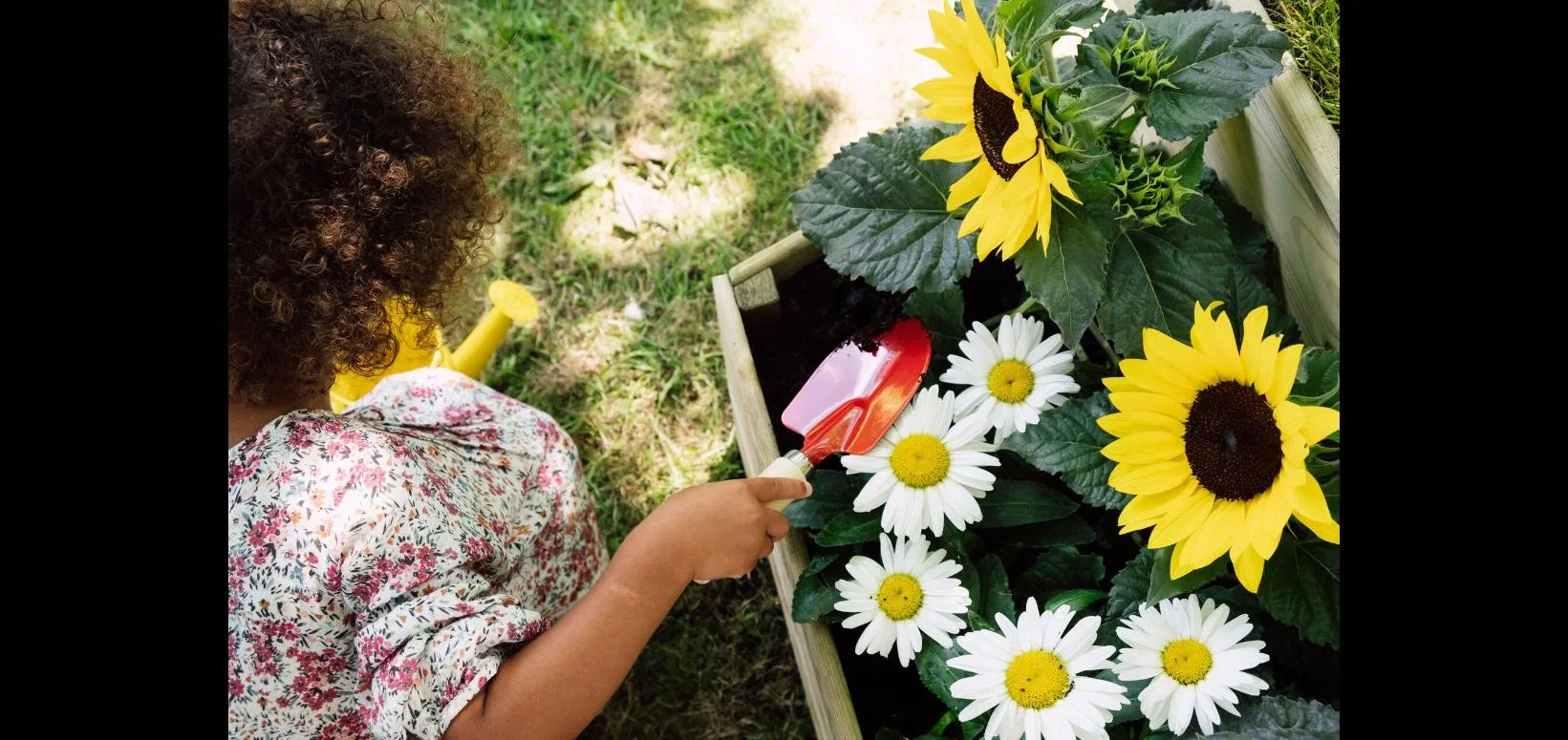 Discovery Nature Play Hideway, Outdoor-Spielhaus für Kinder aus Holz, Pflanzkübel, Malscheibe, Windspiel, natur - 11