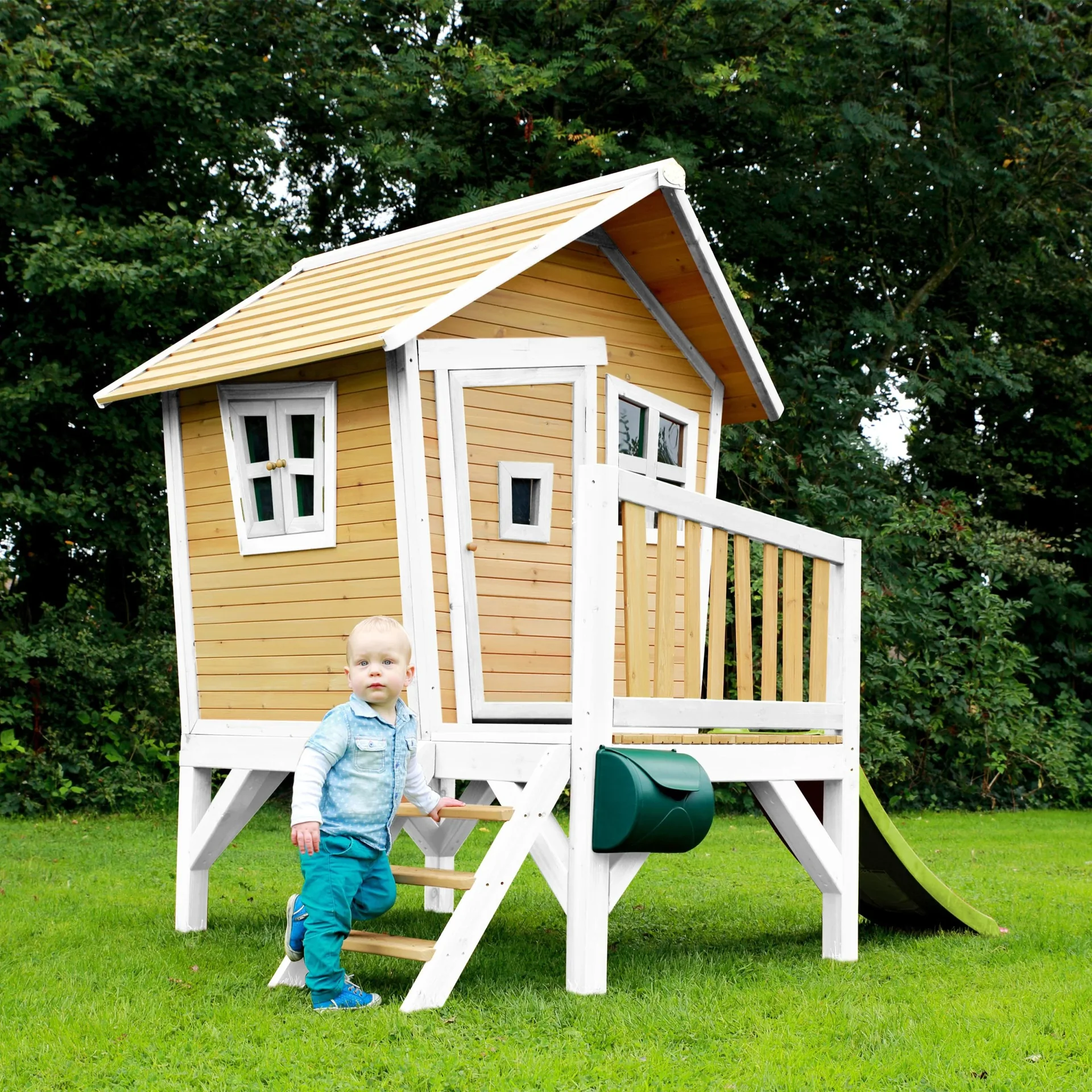 Robin Spielhaus Braun/Weiß - Lindgrüne Rutsche - 10