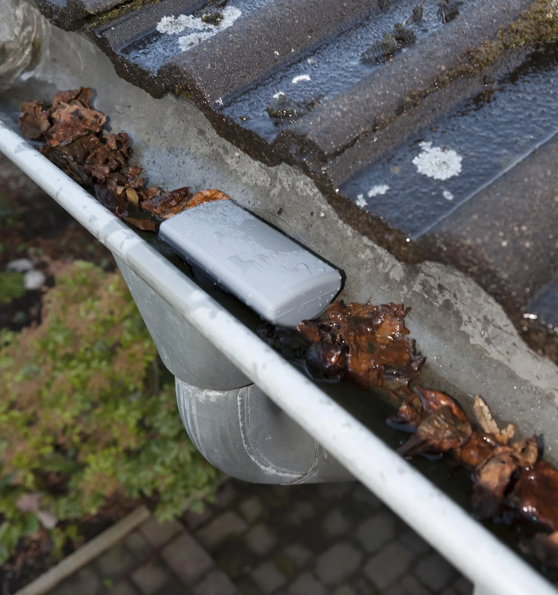 Dachrinnen Siphon, 2er Pack - 15 cm lang, bis 9 cm Fallrohrdurchmesser - 0