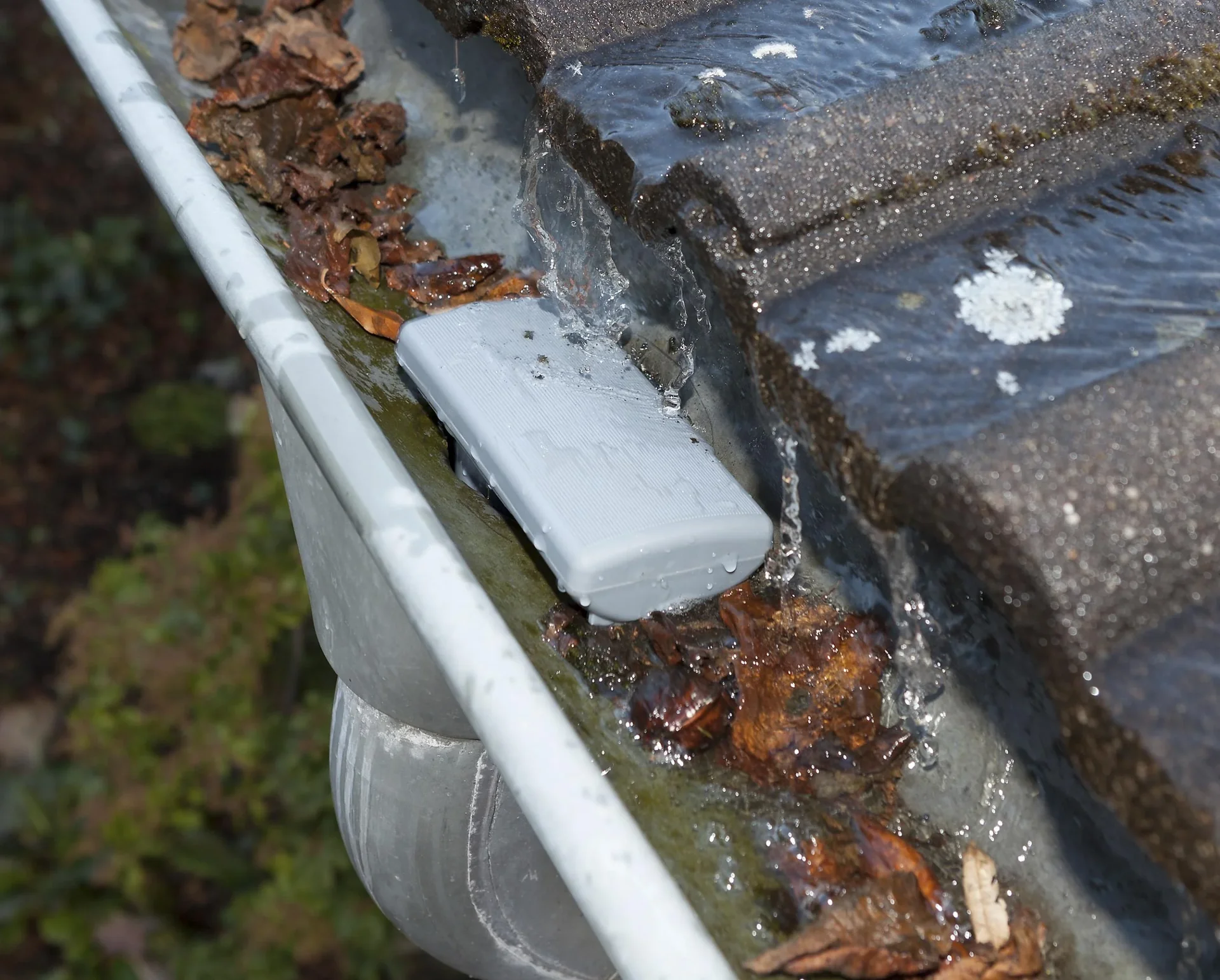 Dachrinnen Siphon, 2er Pack - 15 cm lang, bis 9 cm Fallrohrdurchmesser - 2