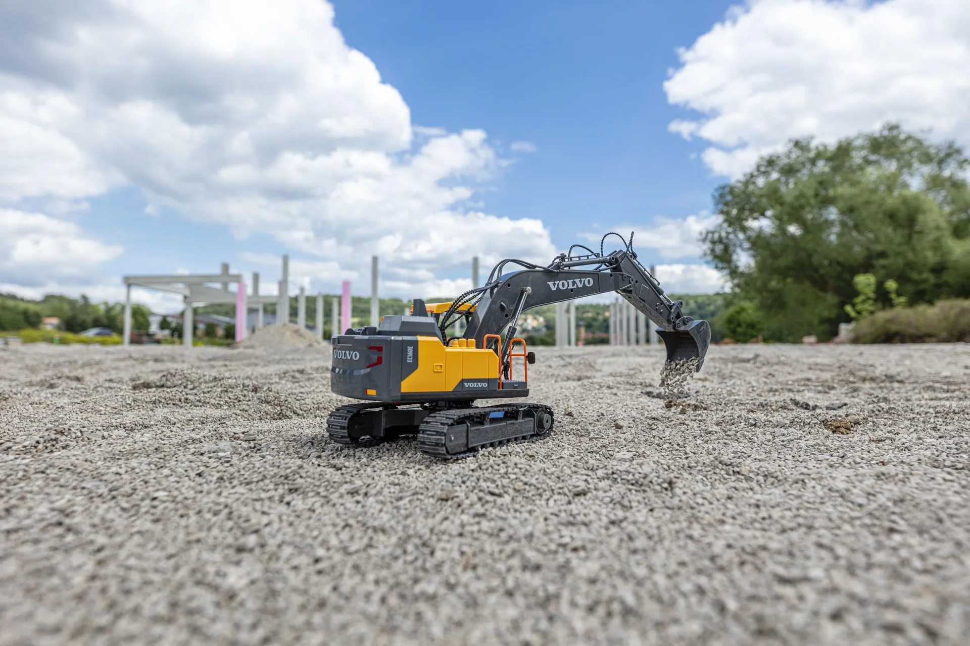 Raupenbagger Volvo 2.4 G 100 % RTR 1:16 - 1